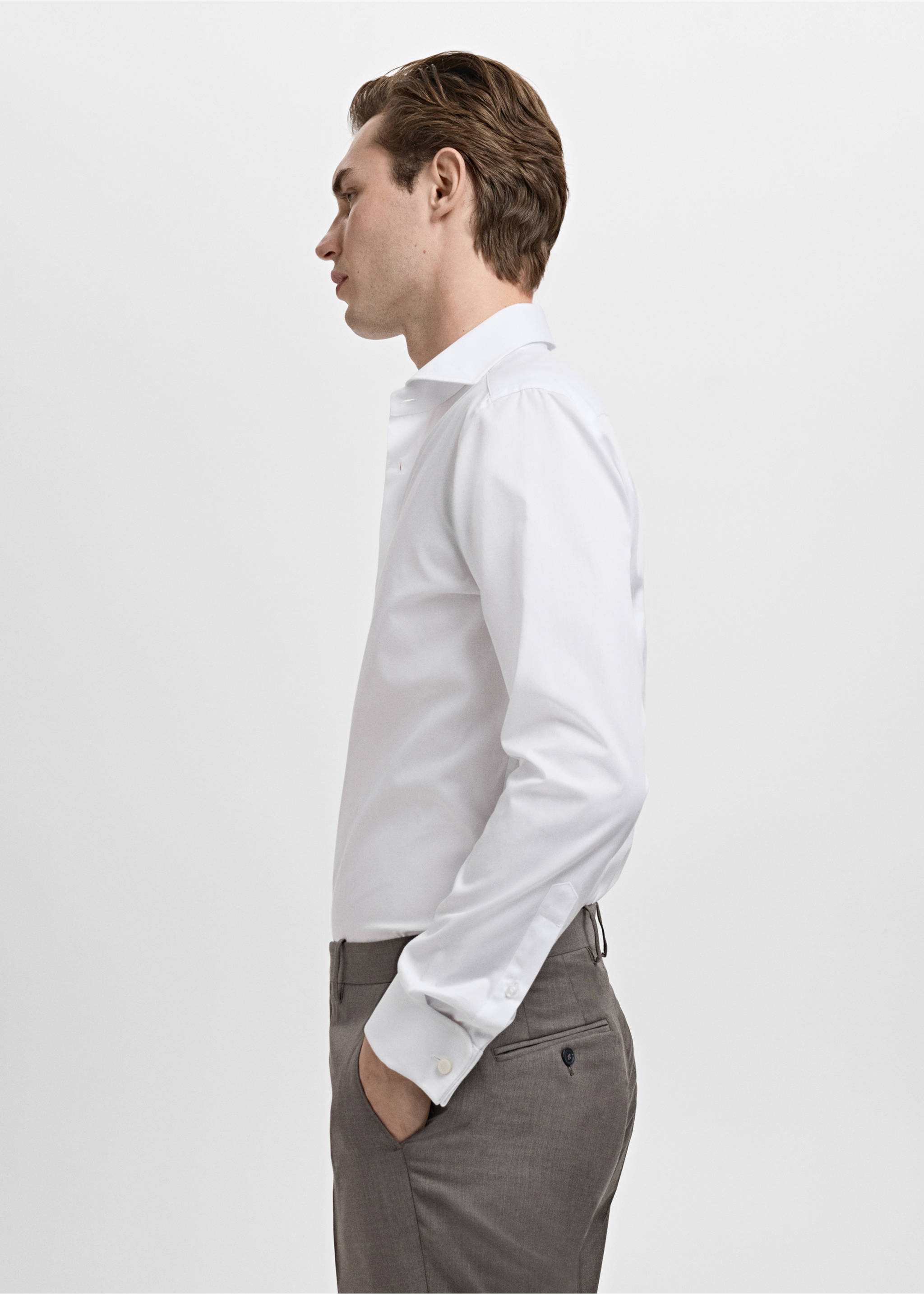 Костюмная рубашка slim fit из твила с запонками - Деталь изделия 2, Белый. Ref: 27041257-00.