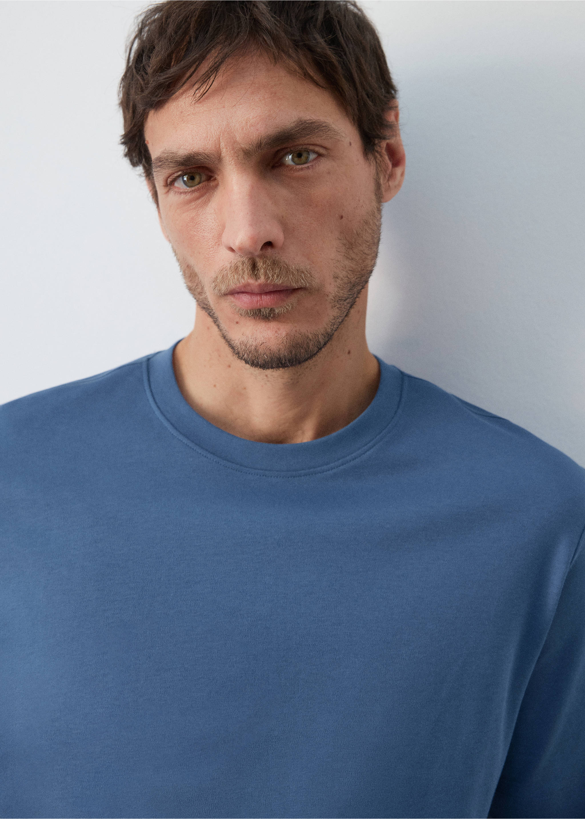 Medium weight regular fit T-shirt - Details of the article 1, China Blue. Ref: 27041262-00.