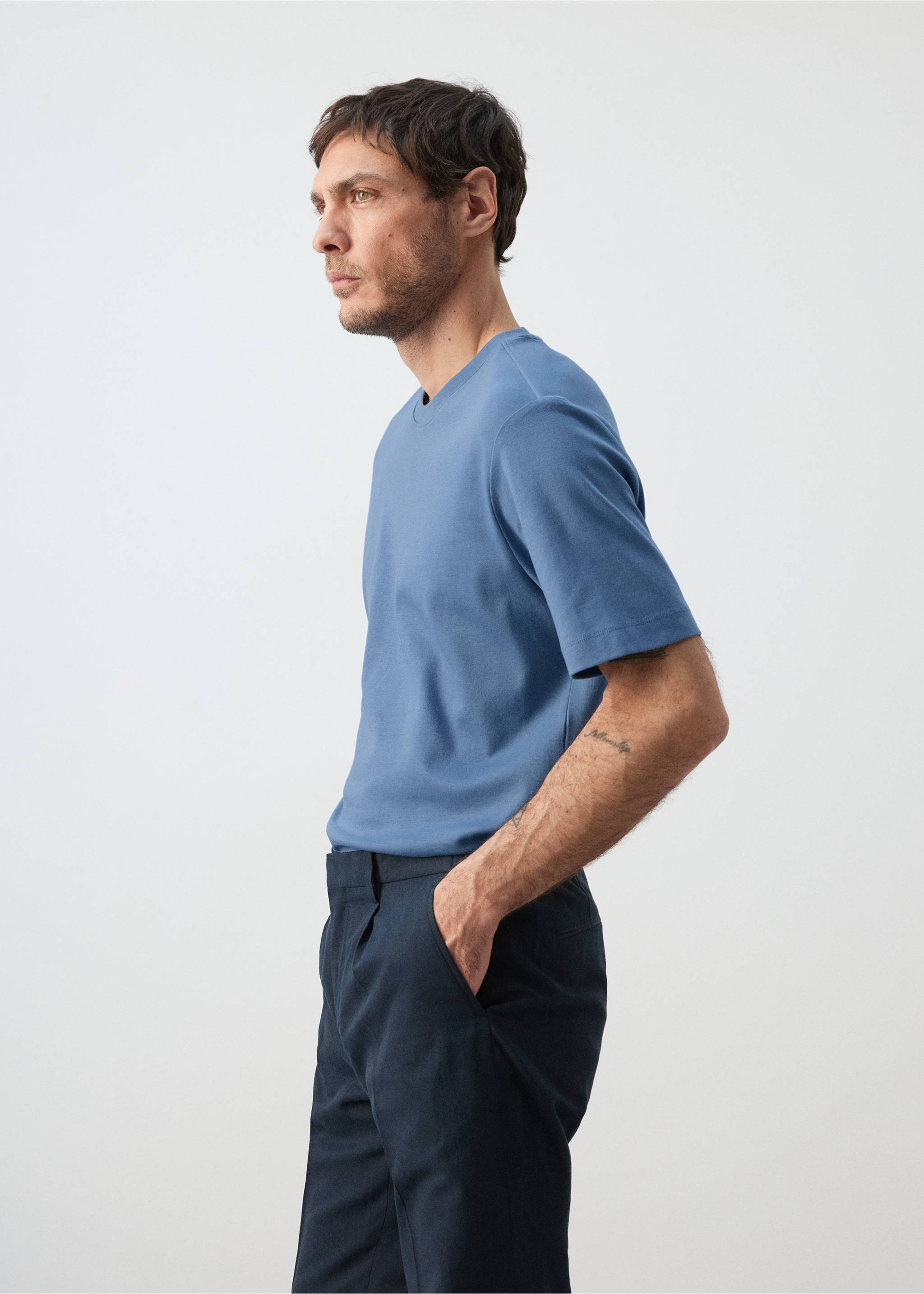 Medium weight regular fit T-shirt - Details of the article 6, China Blue. Ref: 27041262-00.
