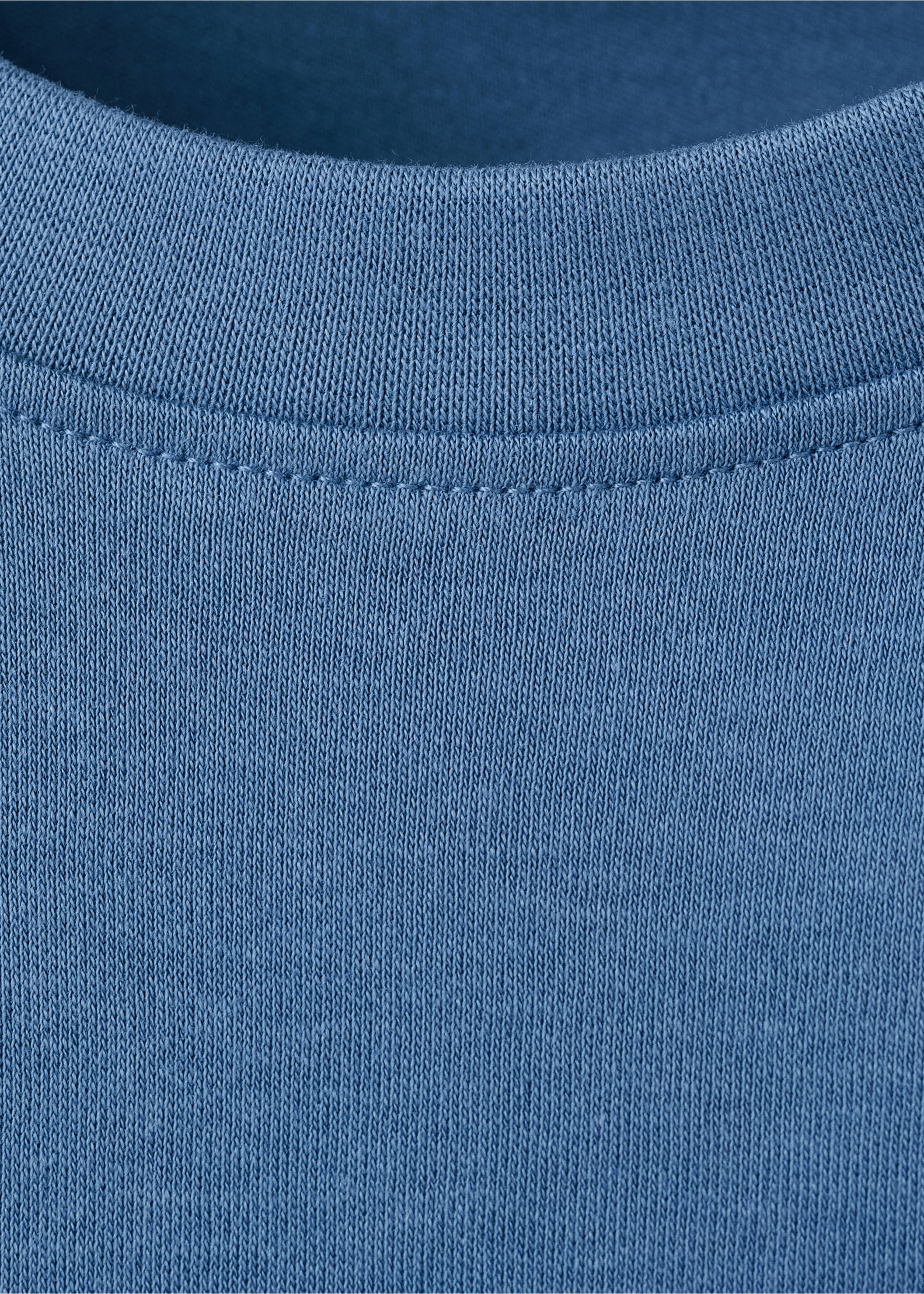 Medium weight regular fit T-shirt - Details of the article 8, China Blue. Ref: 27041262-00.