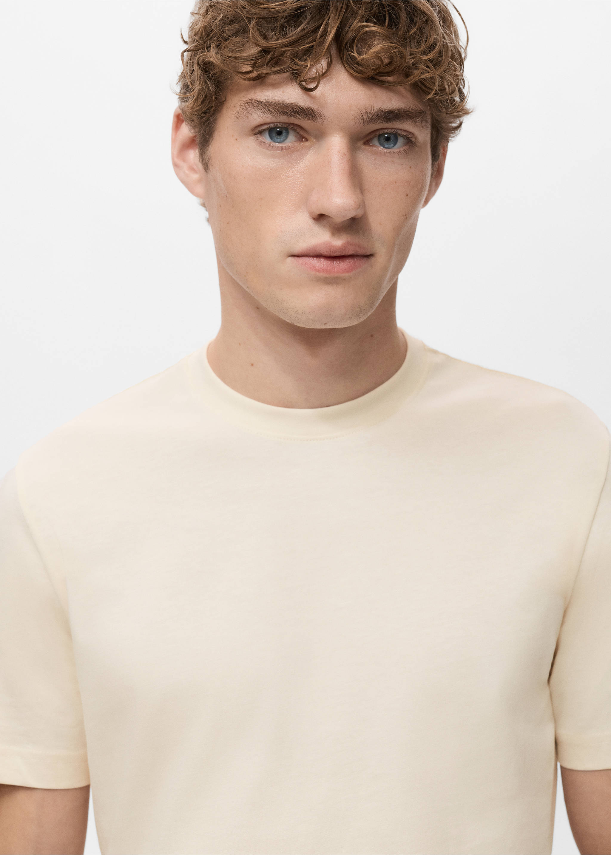 100% cotton slim-fit t-shirt - Details of the article 1, Vanilla. Ref: 27041263-00.