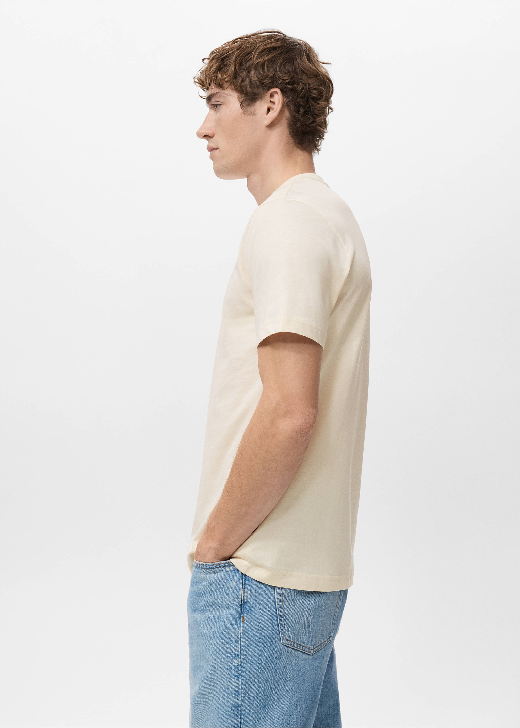 100% cotton slim-fit t-shirt - Details of the article 2, Vanilla. Ref: 27041263-00.