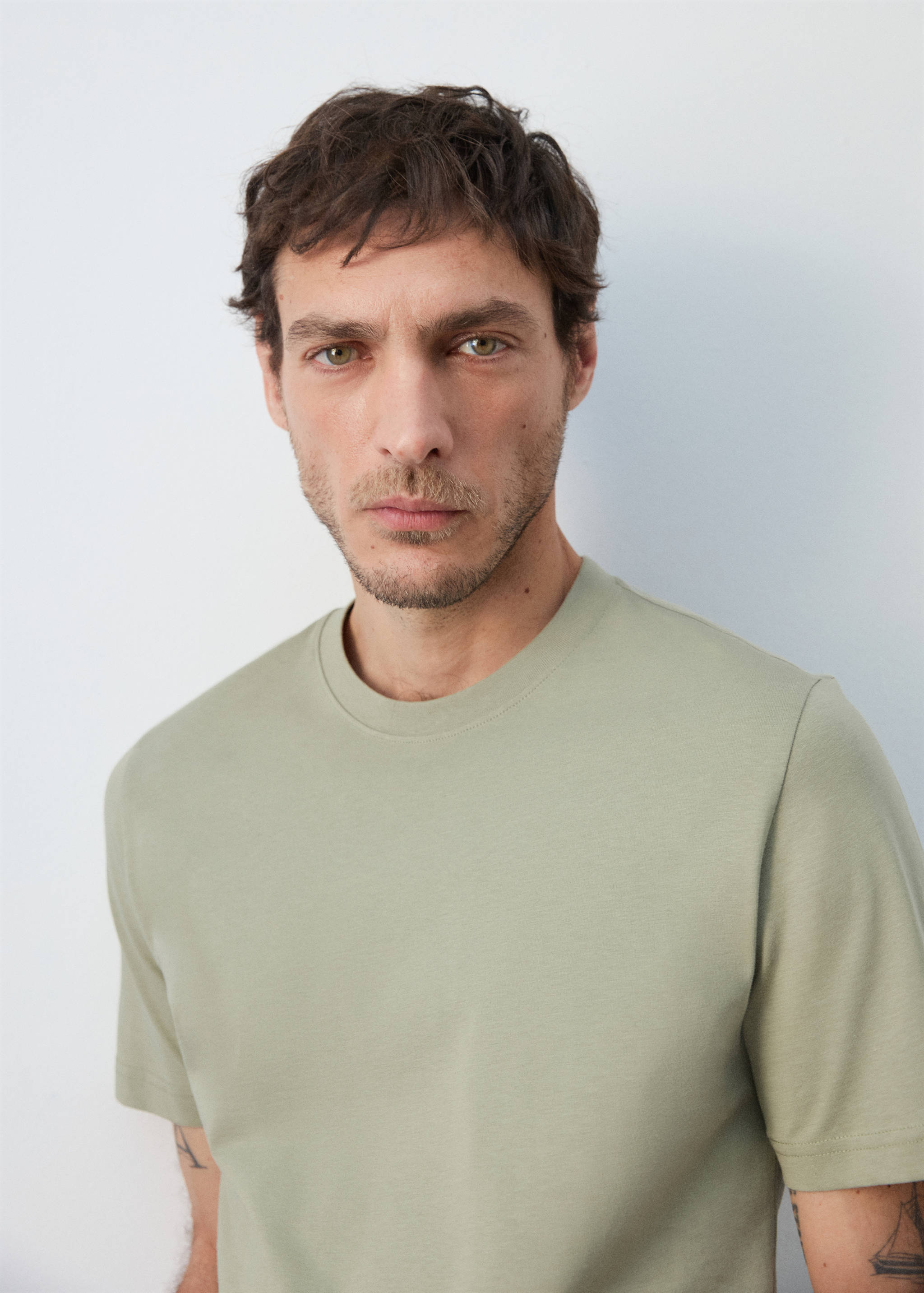 100% cotton slim-fit t-shirt - Details of the article 1