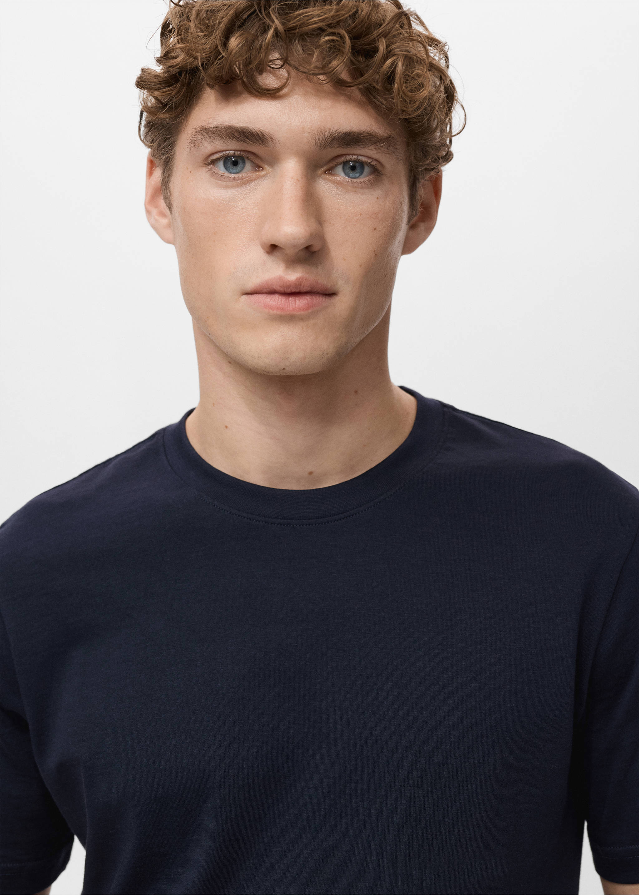 เสื้อยืดผ้าฝ้าย 100% ทรงสลิมฟิต - รายละเอียดของสินค้า 1, สีกรมท่า. Ref: 27041263-00.