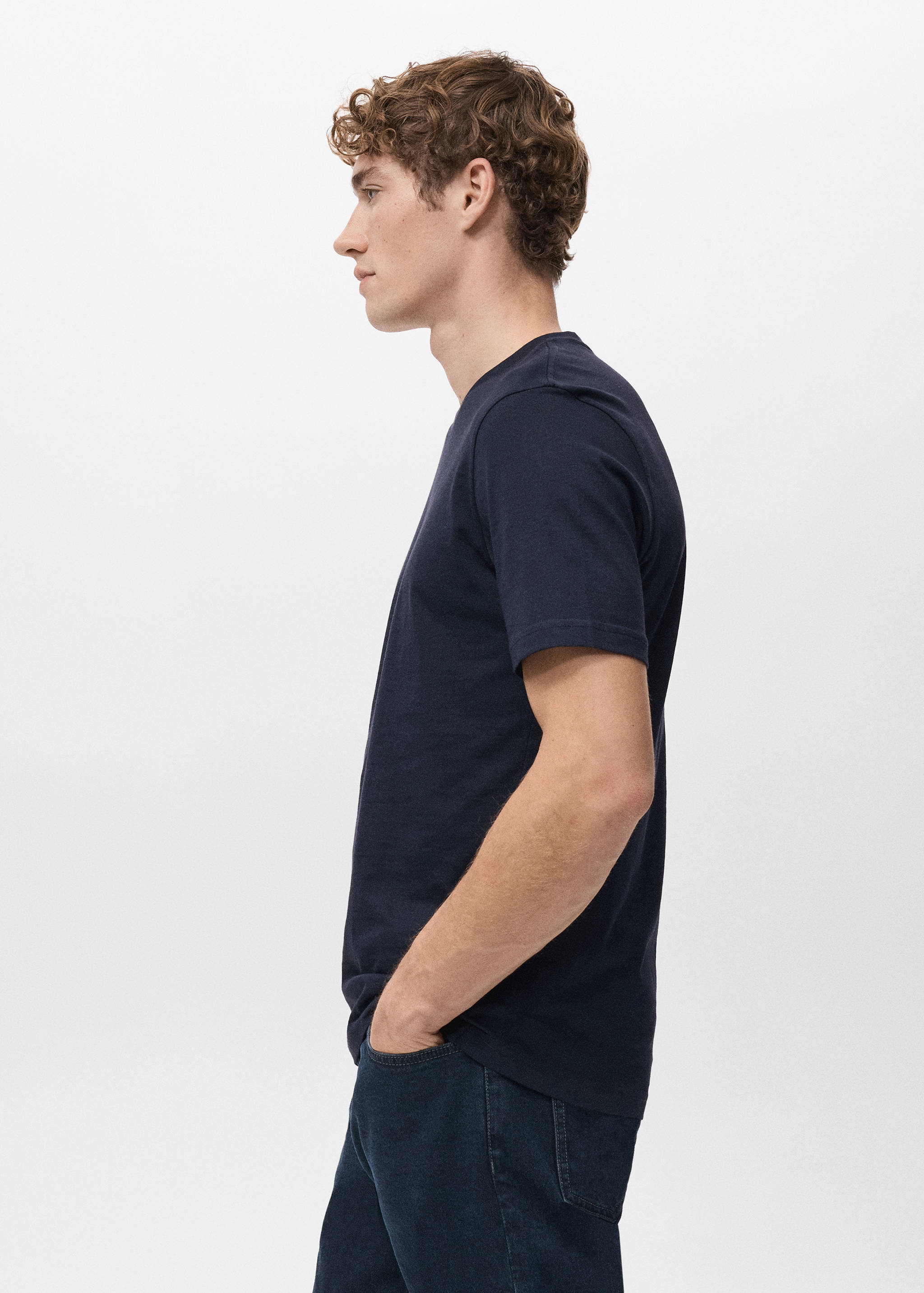 100% cotton slim-fit t-shirt - Details of the article 2