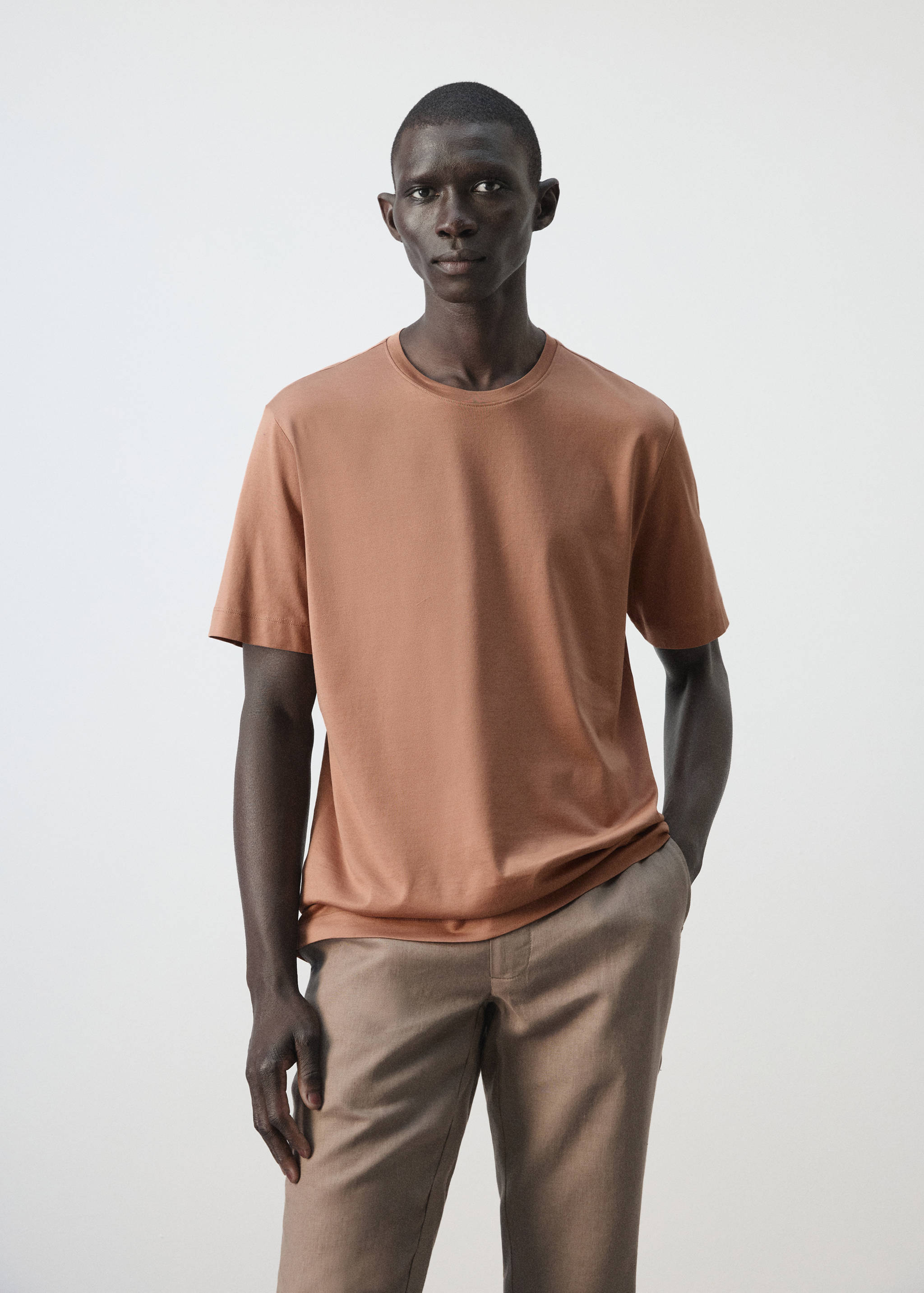 Футболка 100% хлопок regular fit - Средний план