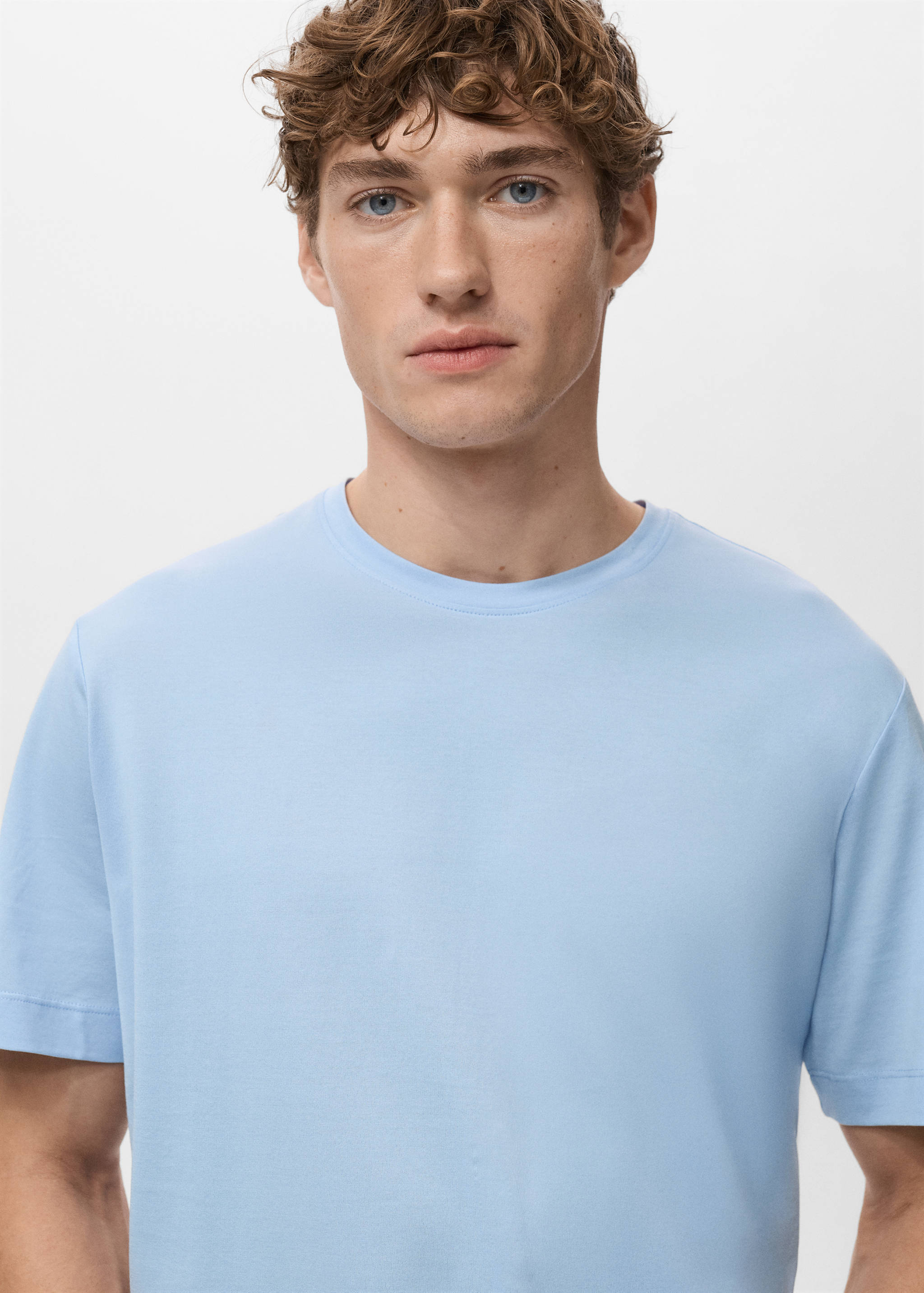 Футболка 100% хлопок regular fit - Деталь изделия 1