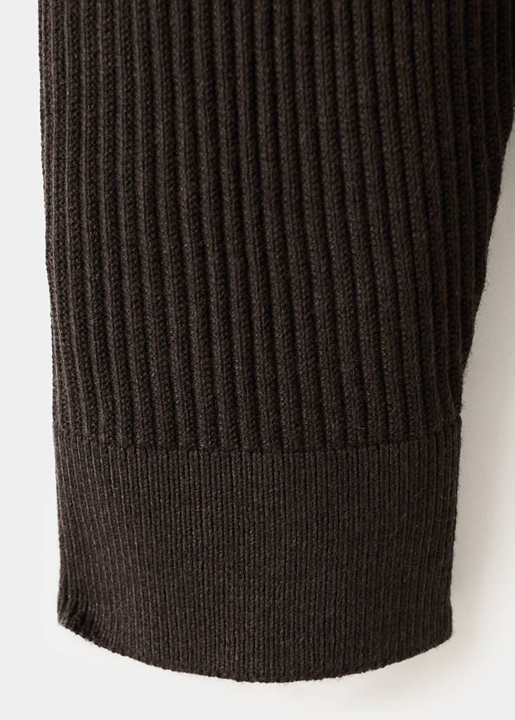 Ribbed sweater with zip neck — Chocolate