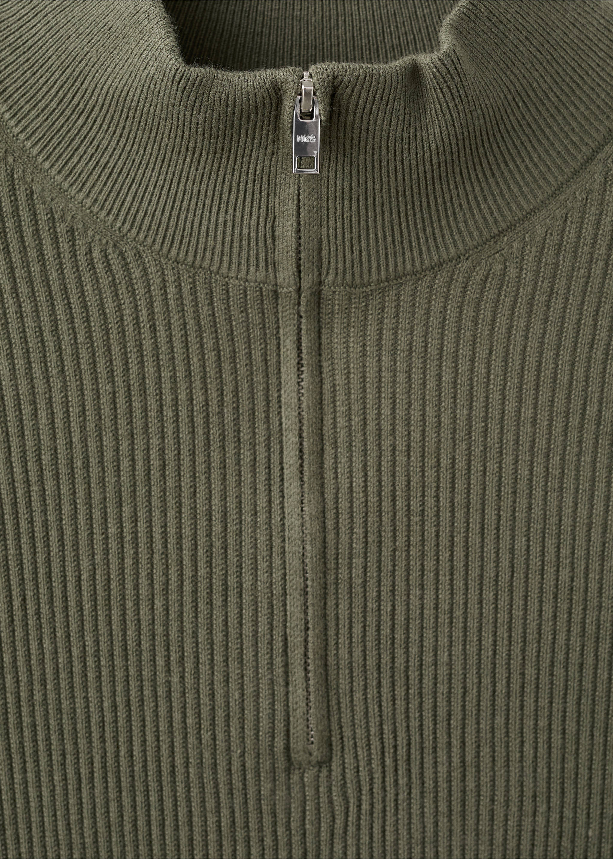 Ribbed sweater with zip neck - Details of the article 8, Olive Green. Ref: 27041283-00.