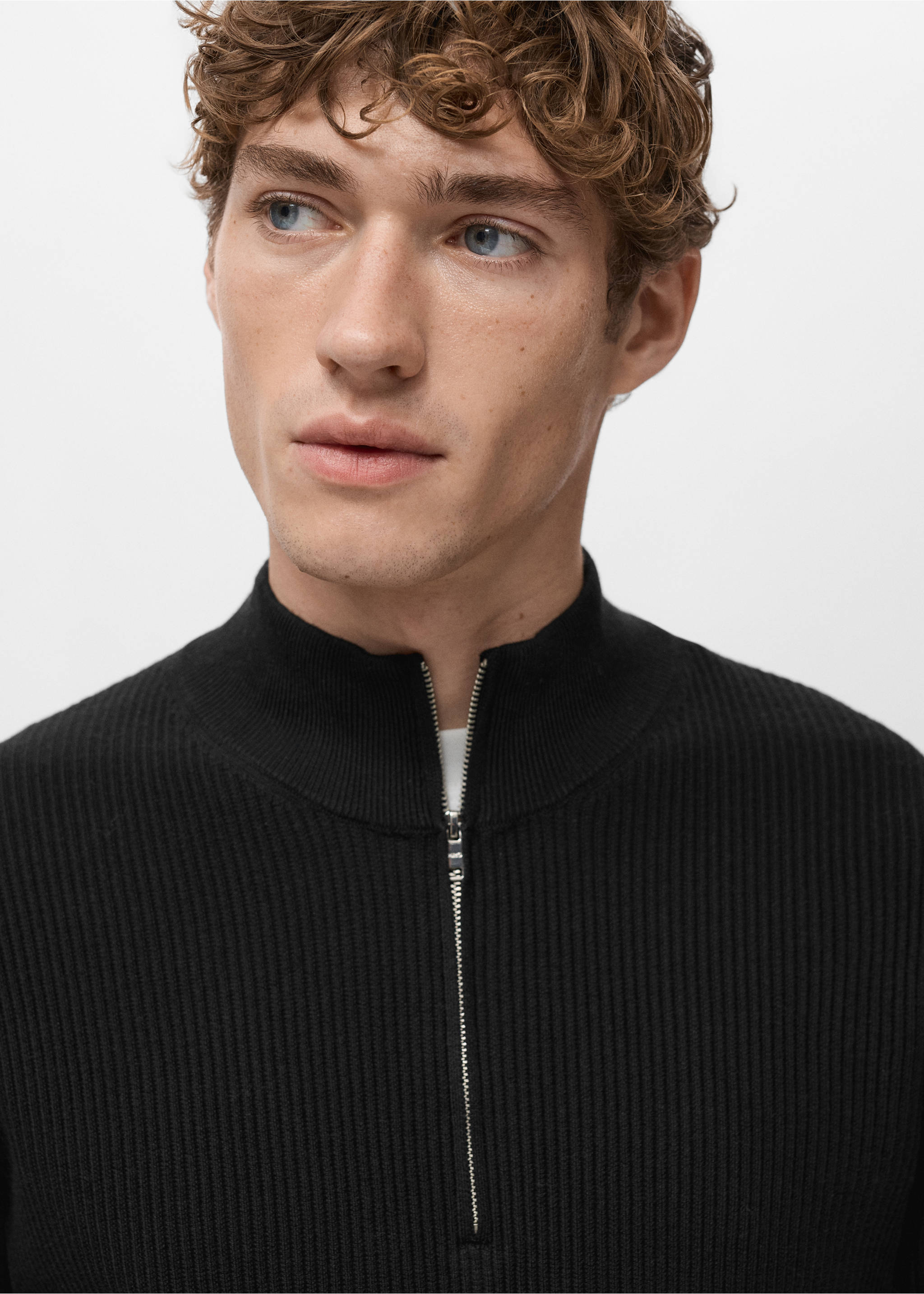 Ribbed sweater with zip neck - Details of the article 1, Black. Ref: 27041283-00.