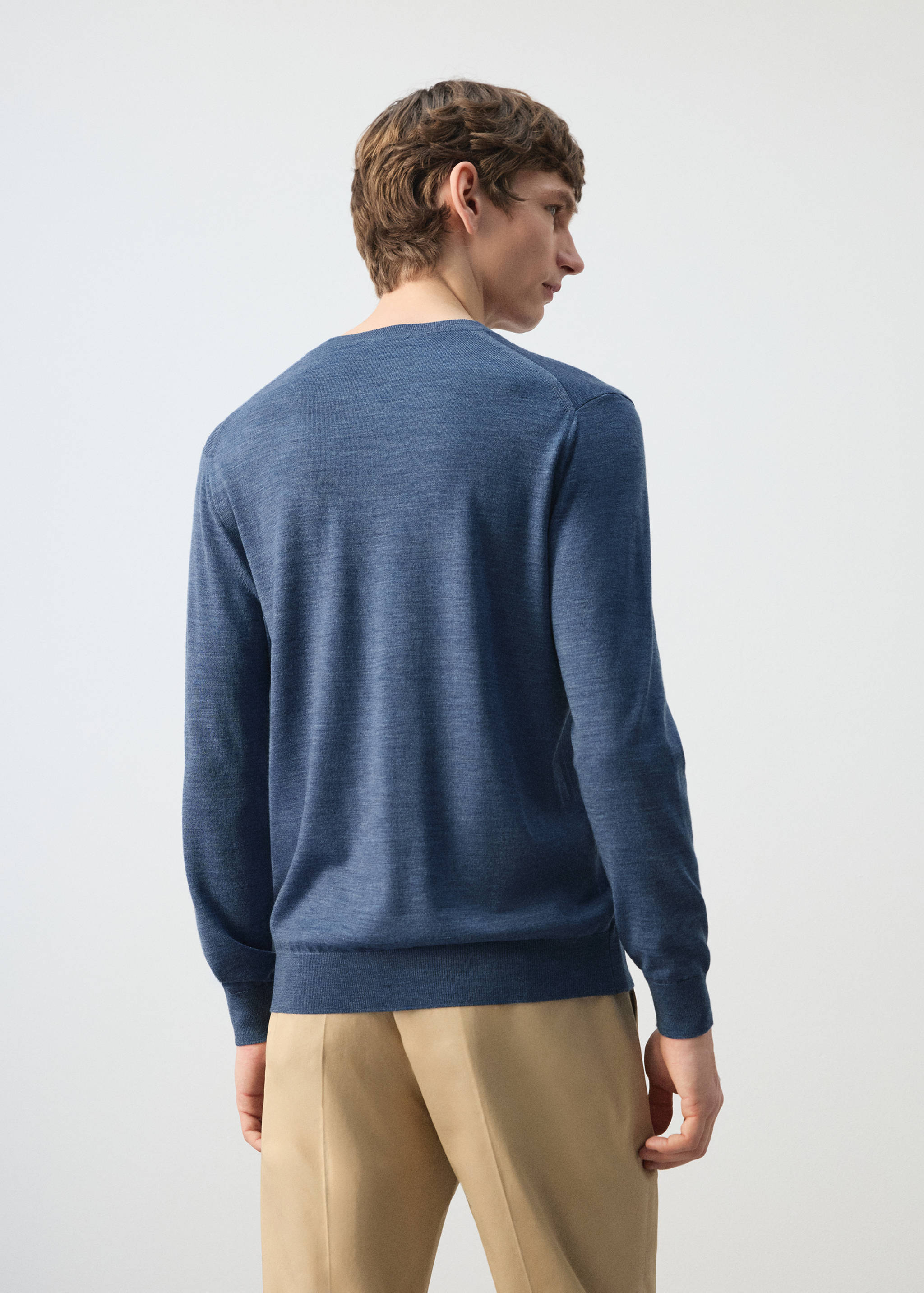 100% wool fine-knit sweater - Reverse of the article