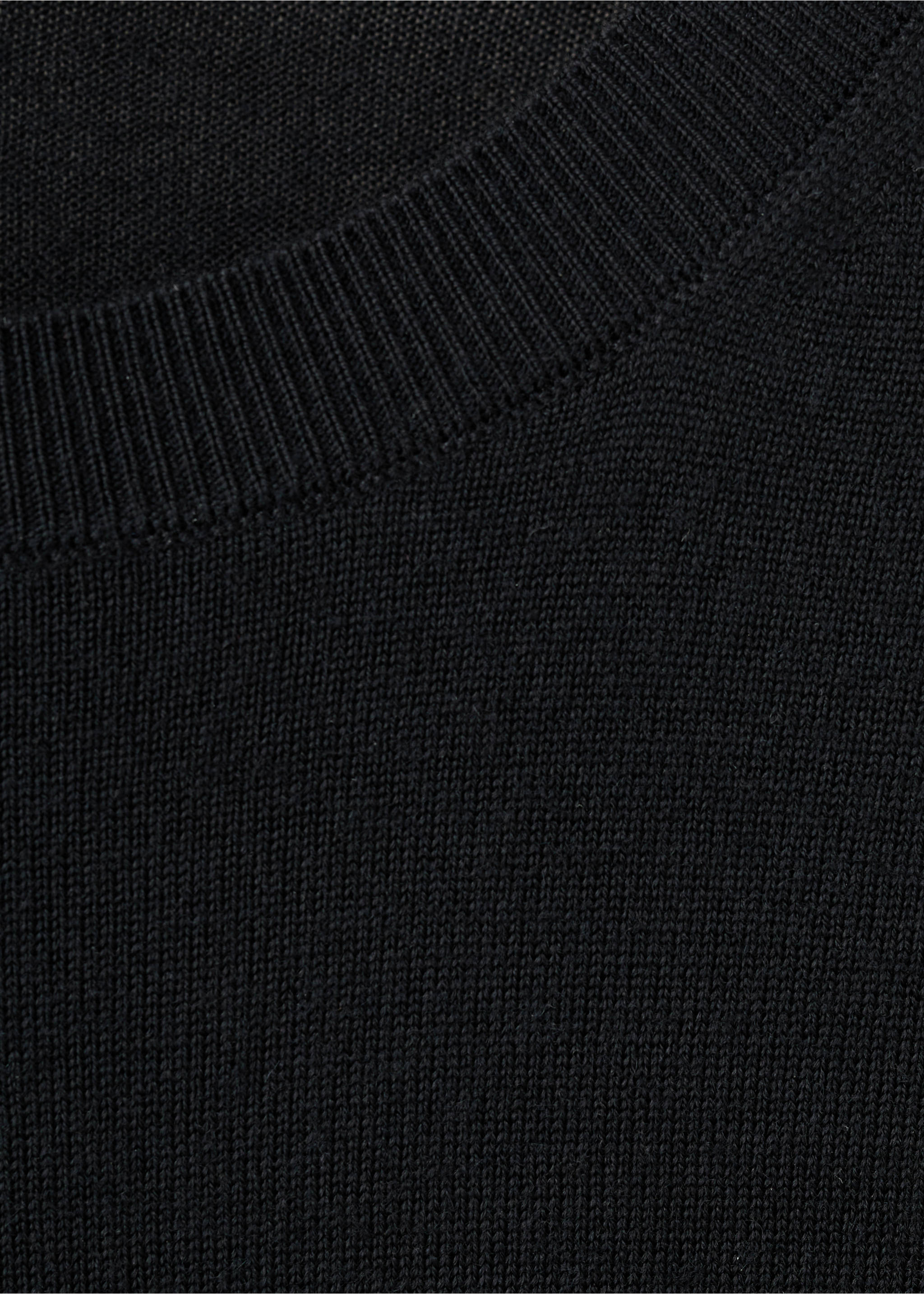 100% wool fine-knit sweater - Details of the article 0, Black. Ref: 27041284-00.