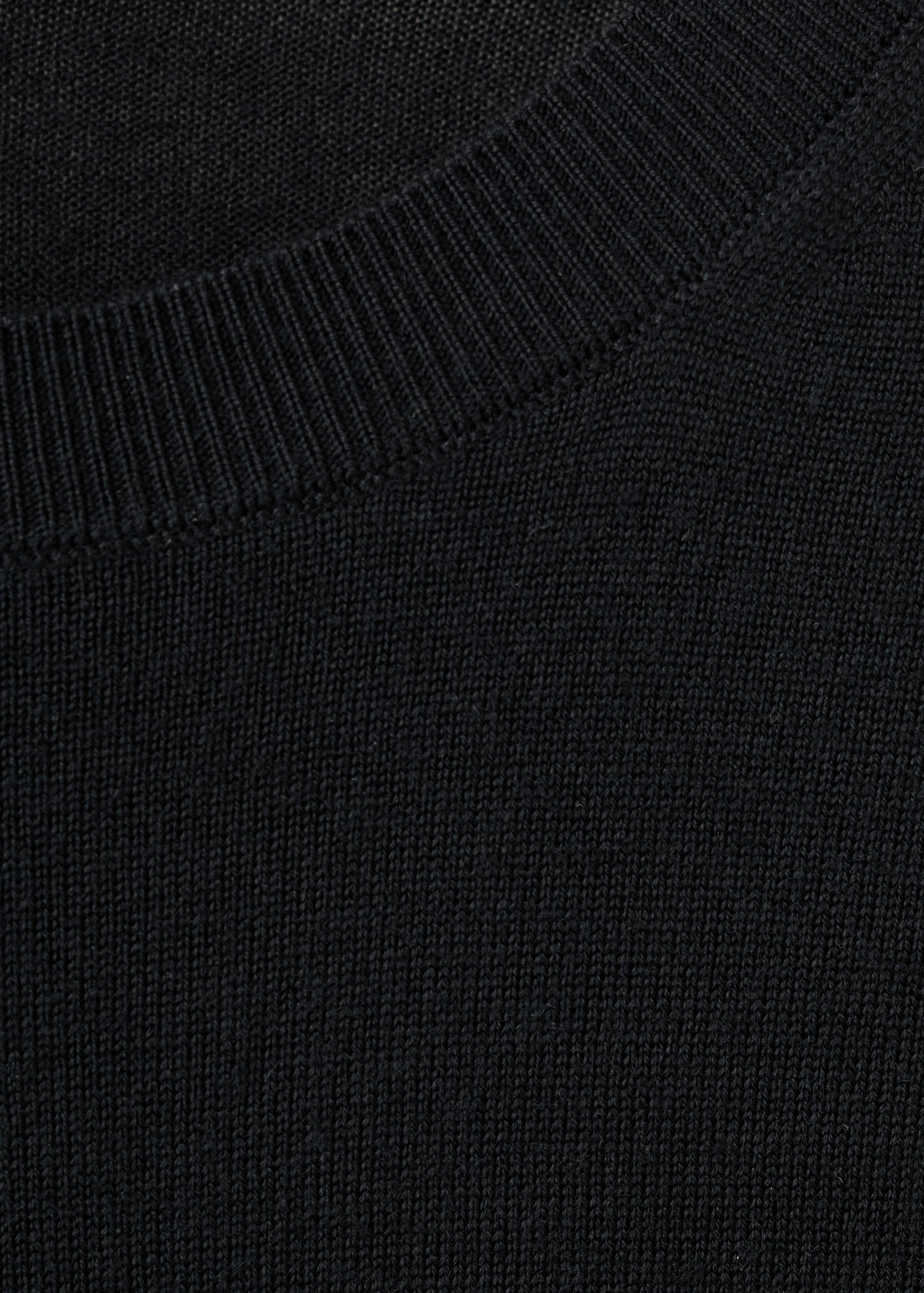 100% wool fine-knit sweater - Details of the article 0