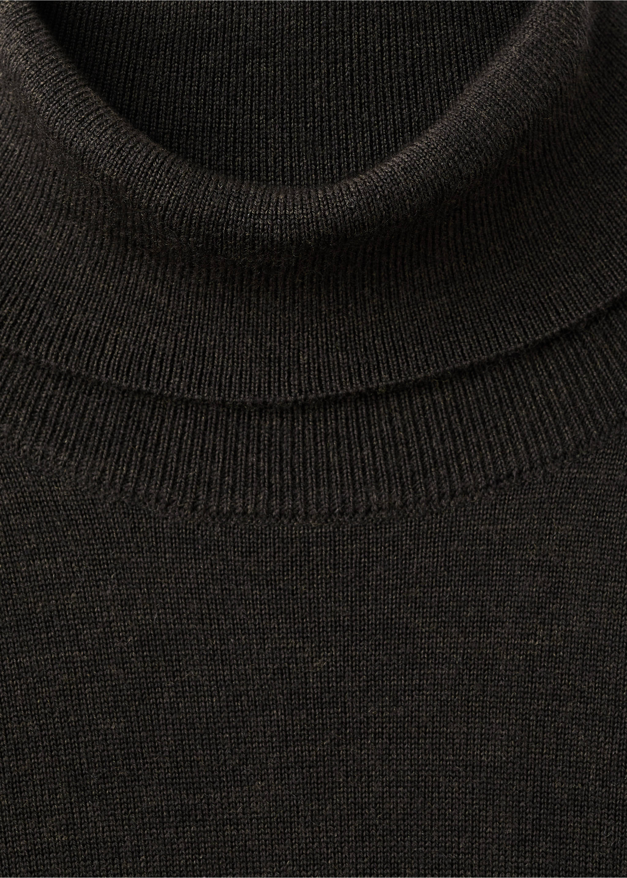 100% merino wool roll neck jumper - Details of the article 8, Chocolate. Ref: 27041286-00.