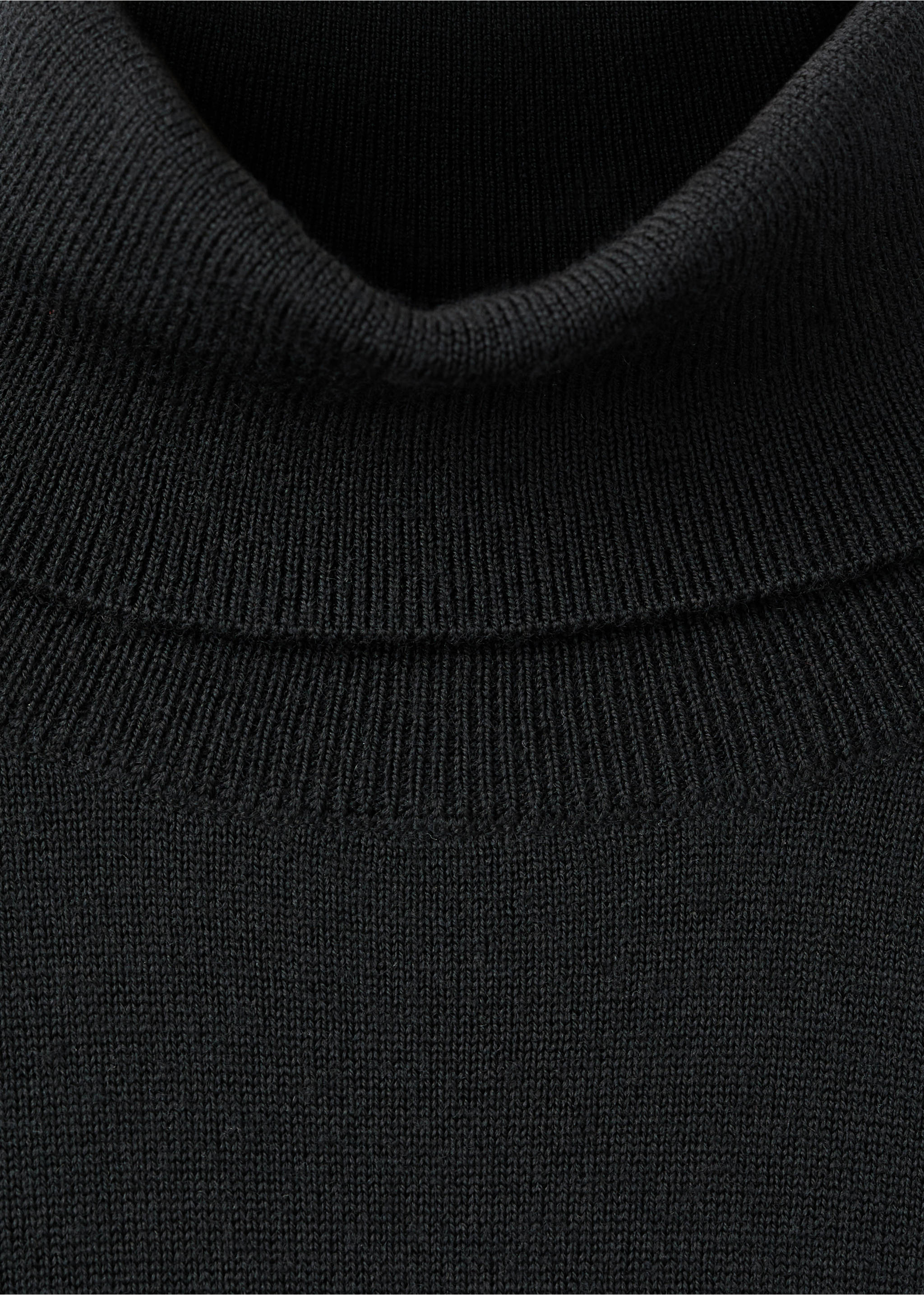 100% merino wool roll neck jumper - Details of the article 8, Black. Ref: 27041286-00.