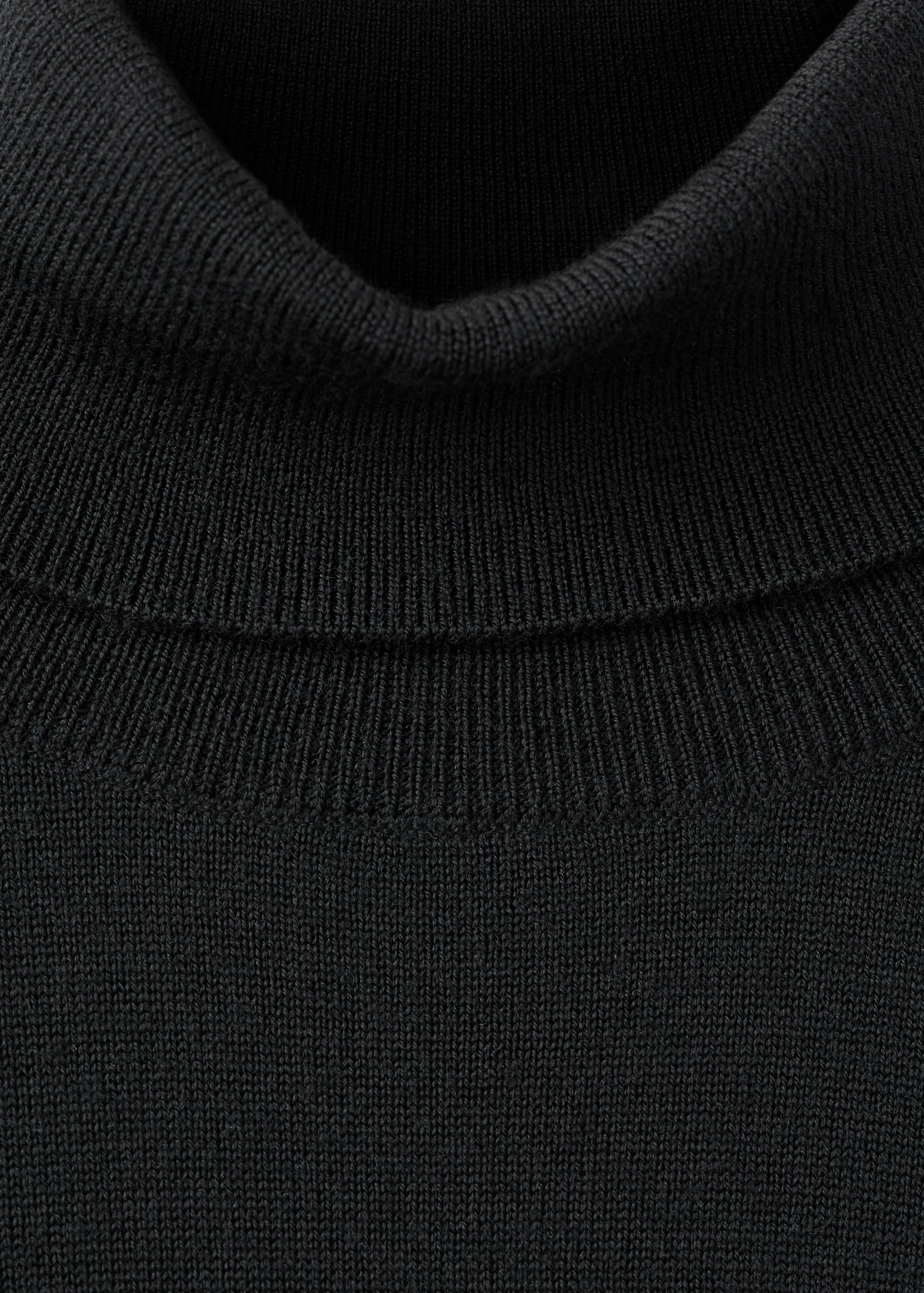 100% merino wool roll neck jumper - Details of the article 8