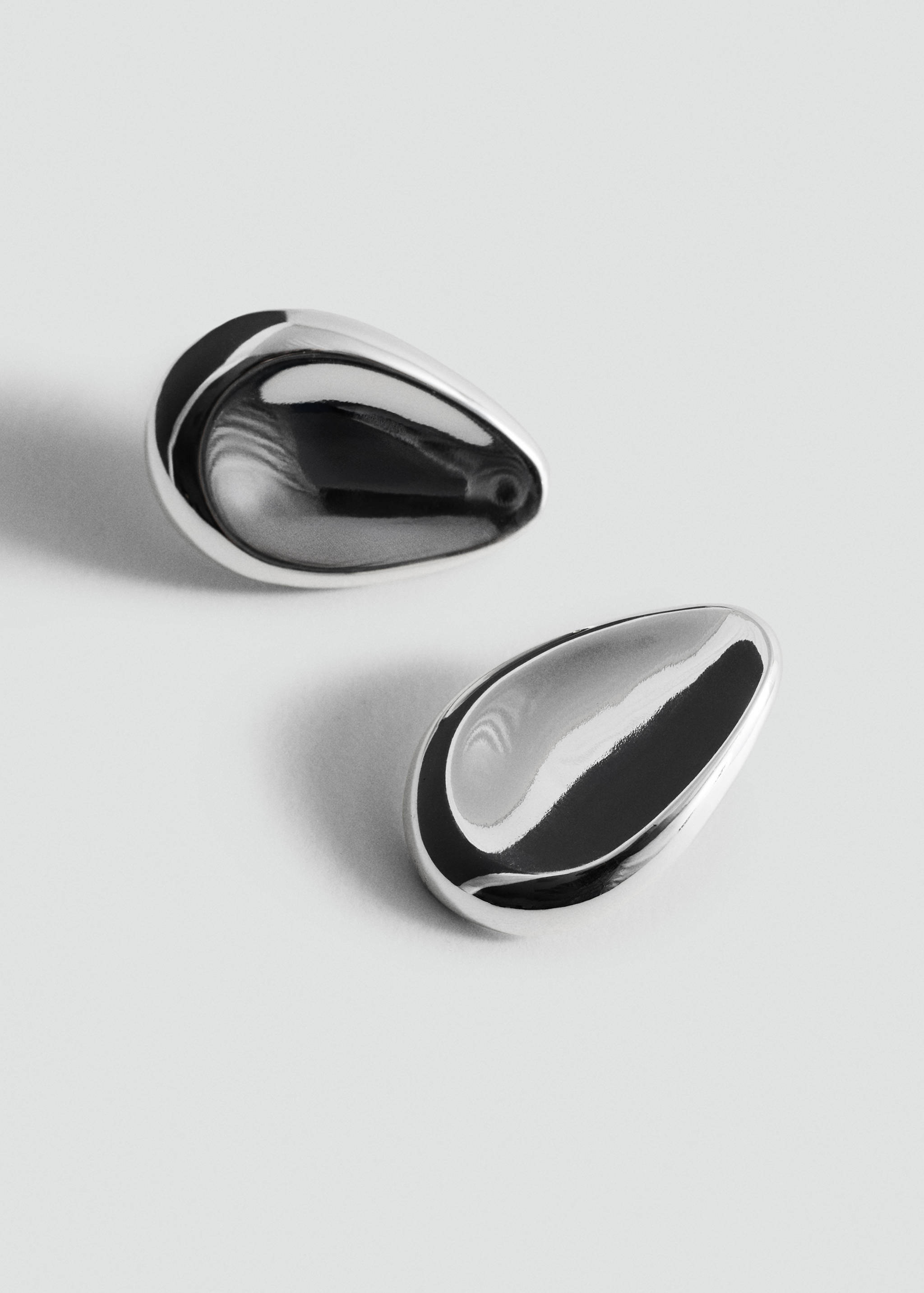 Drop earrings - Details of the article 1