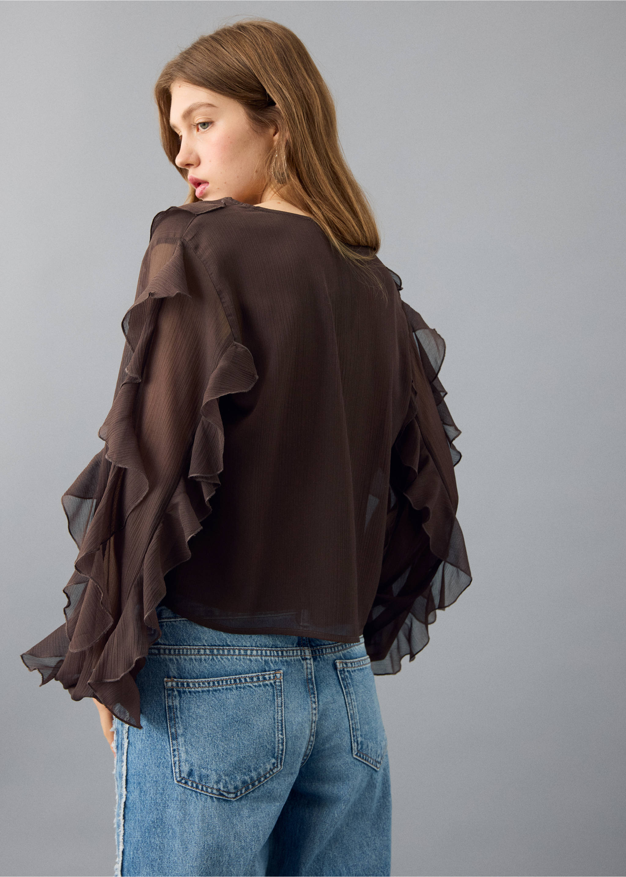 Легкая блуза с воланами - Обратная сторона изделия, Коричневый. Ref: 27041289-00.