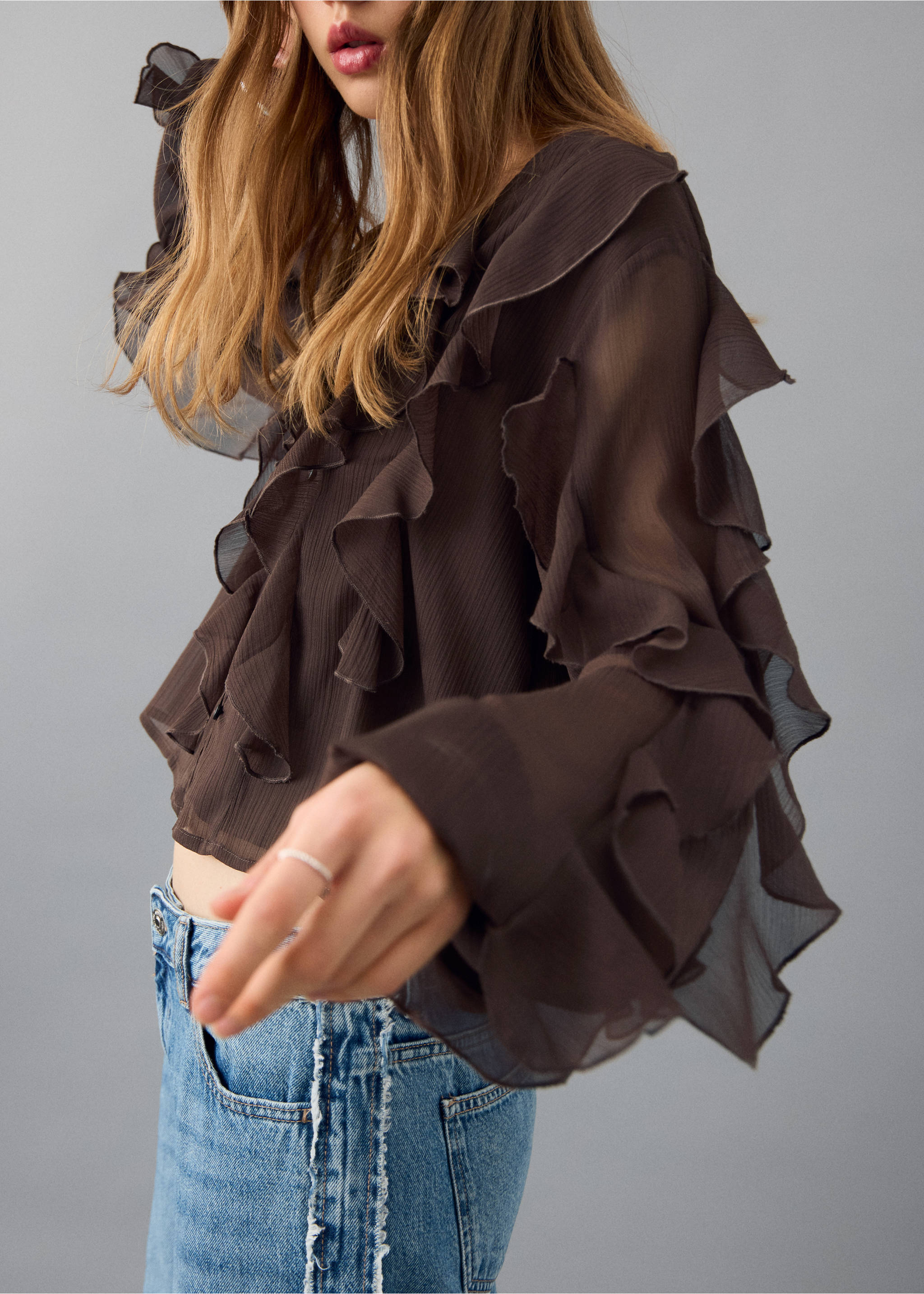 Легкая блуза с воланами - Деталь изделия 6, Коричневый. Ref: 27041289-00.