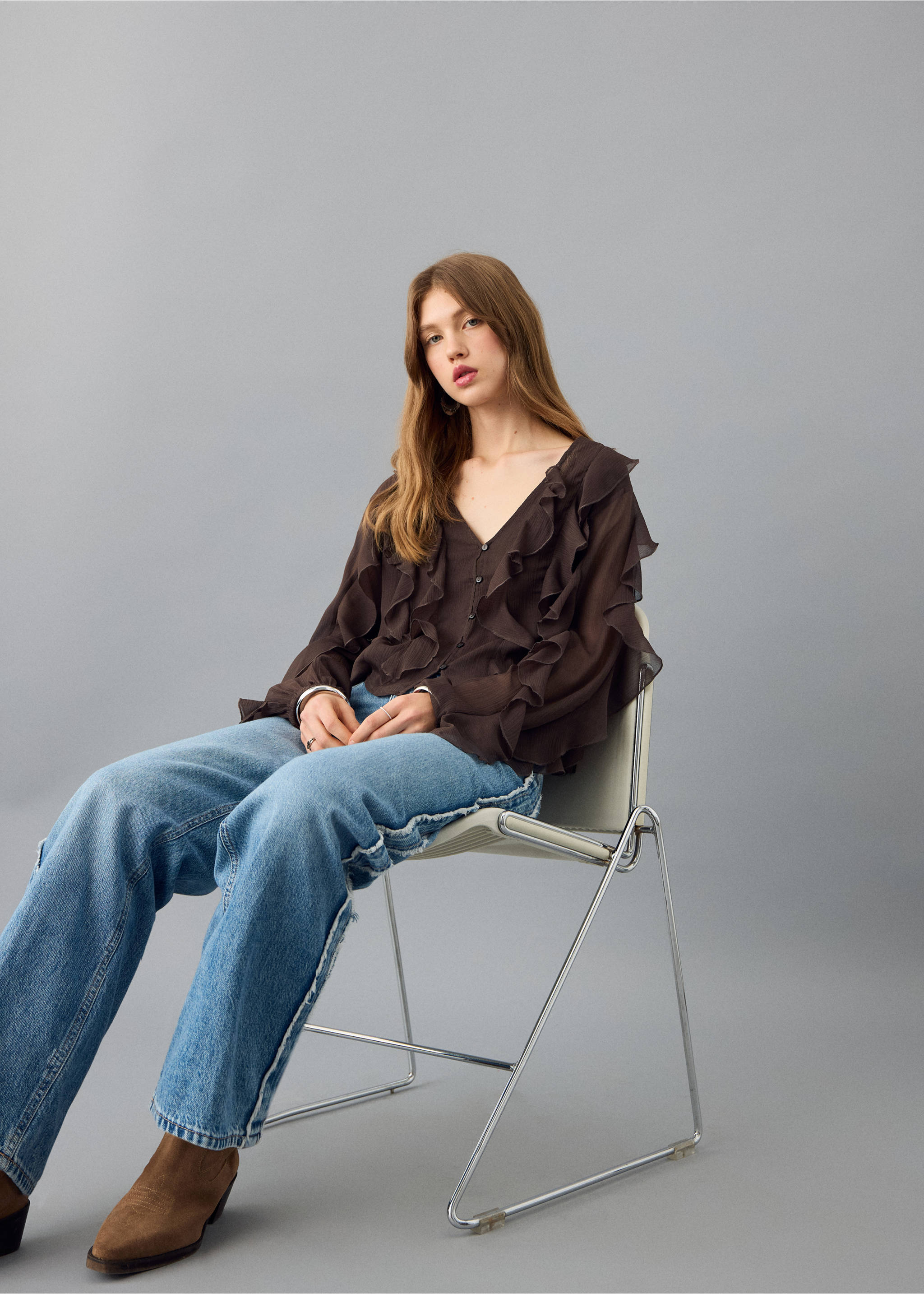 Легкая блуза с воланами - Деталь изделия 2, Коричневый. Ref: 27041289-00.