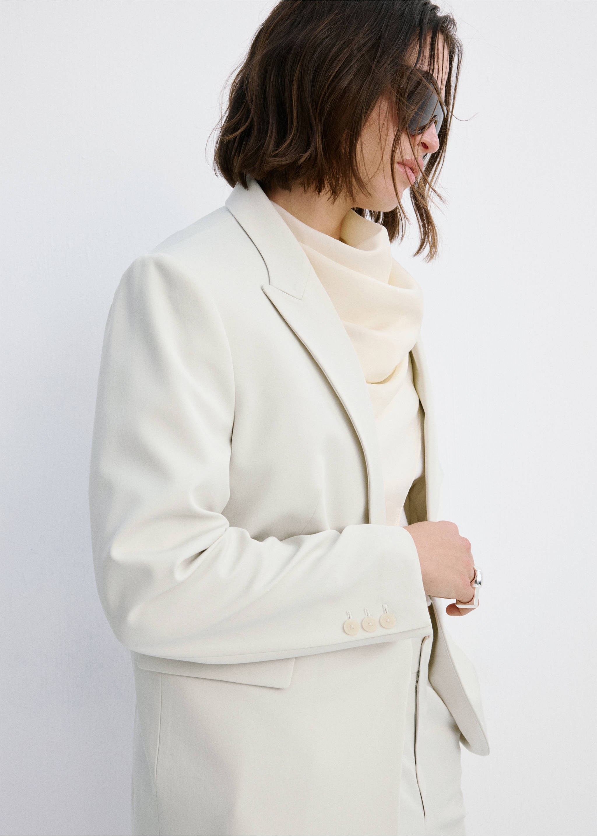 Fitted suit blazer - Details of the article 4, Light/Pastel Grey. Ref: 27041294-00.