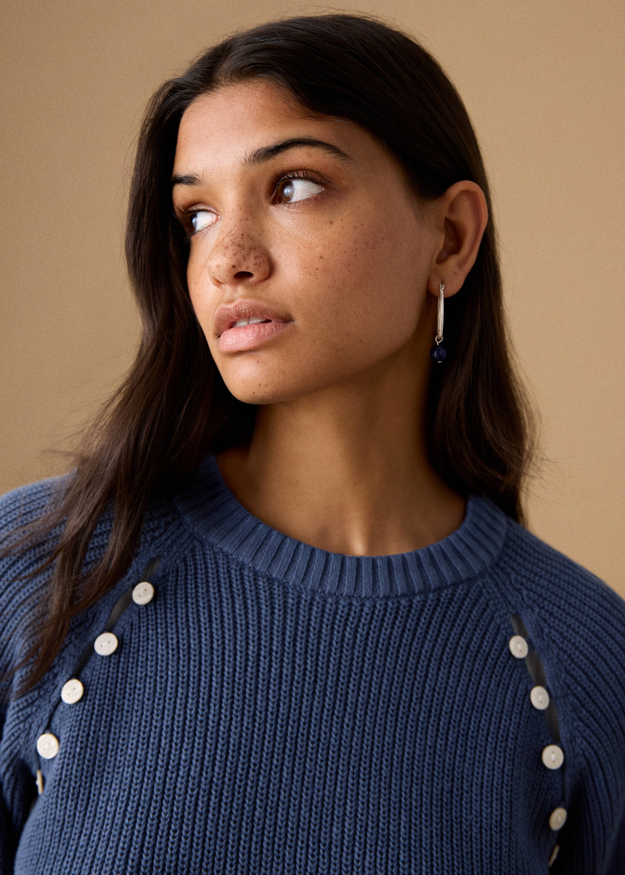 Buttons detail knit sweater - Details of the article 1