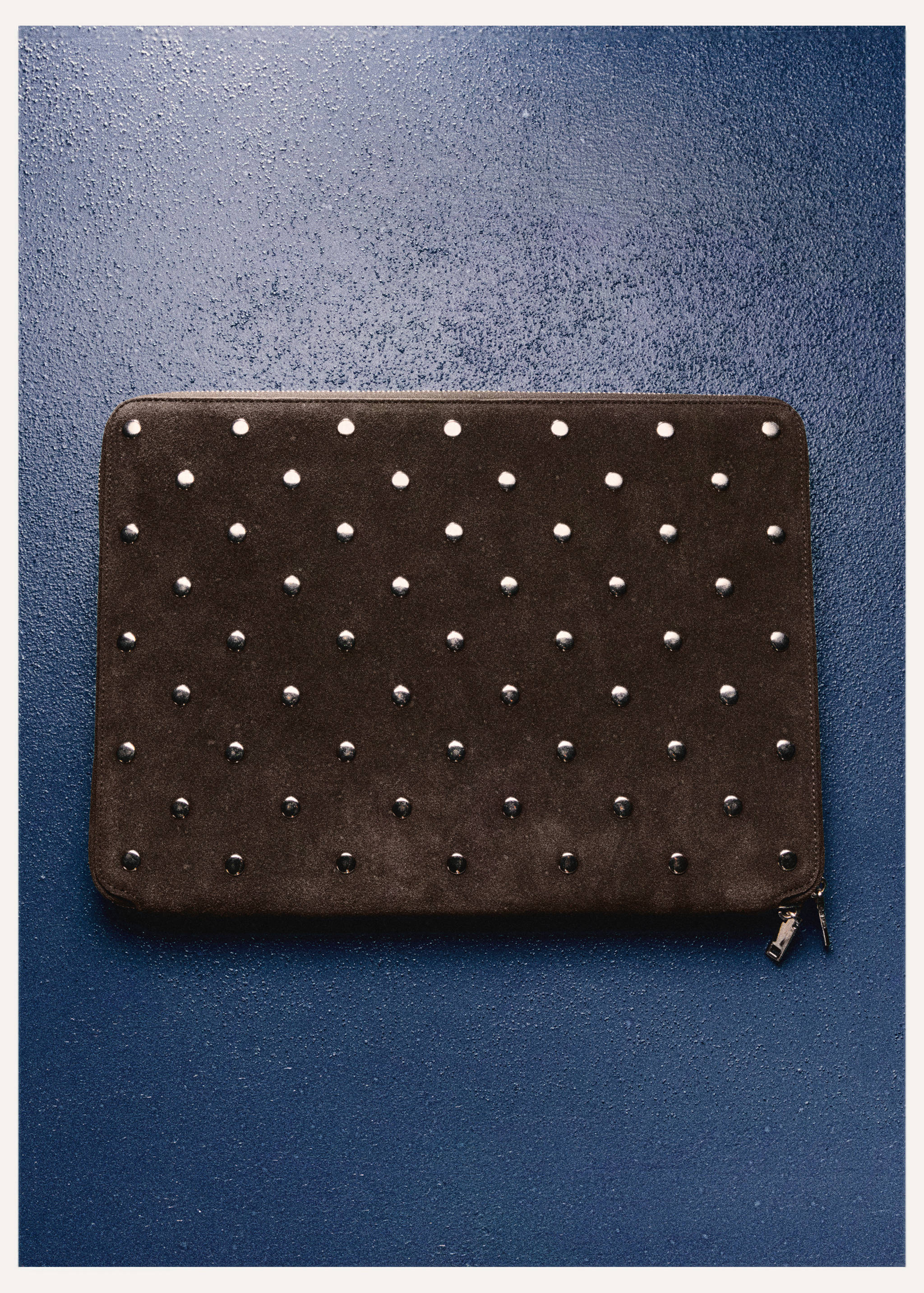 Studded leather laptop case - Details of the article 5