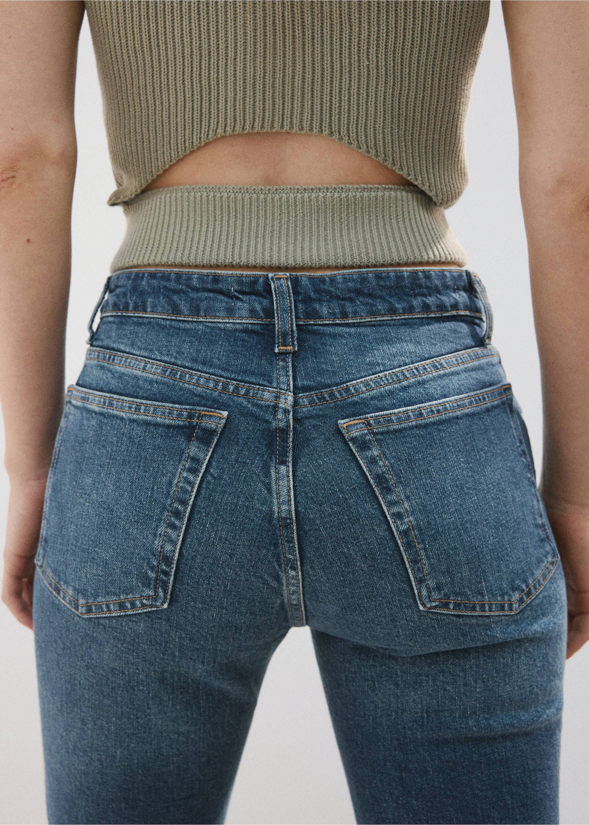 Claudia slim-fit cropped jeans - Details of the article 6, Dark Blue. Ref: 27041305-00.