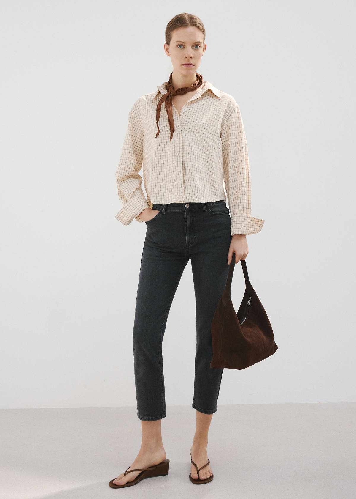 Claudia slim-fit cropped jeans — Black denim