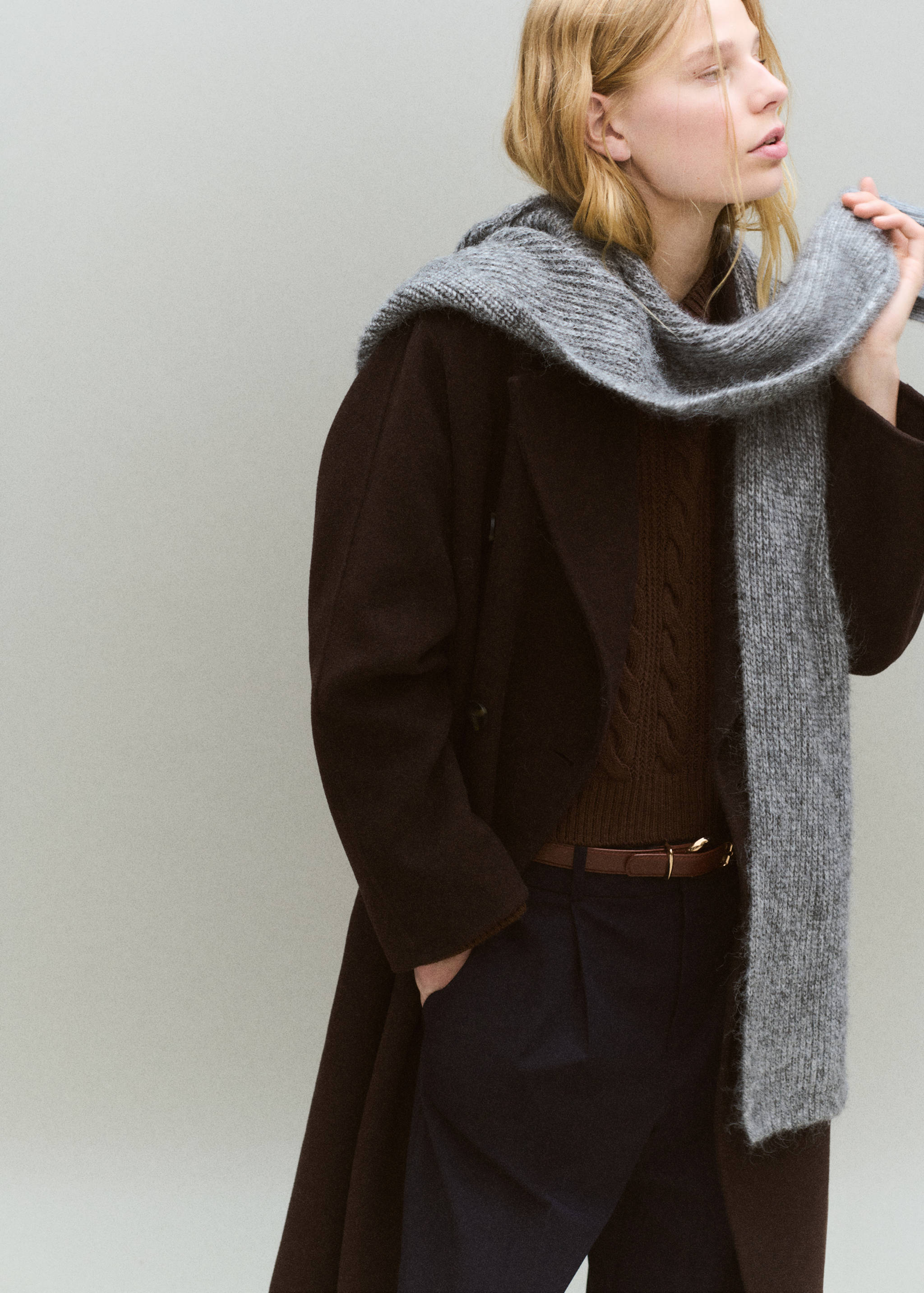 Zopfmuster-Pullover mit V-Ausschnitt - Detail des Artikels 2