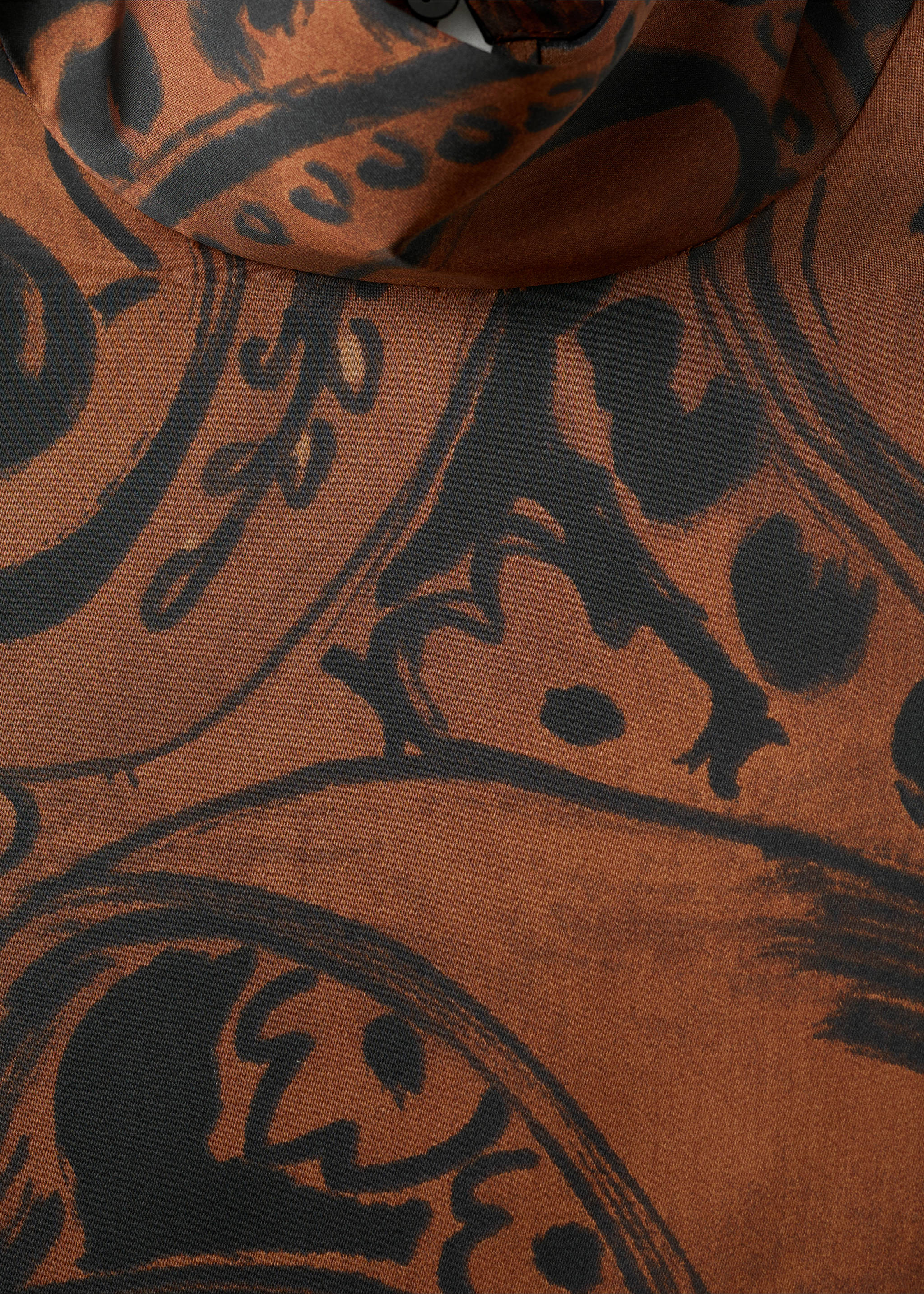 Blusa satinada estampado paisley - Detalle del artículo 8, Naranja tostado. Ref: 27041318-00.