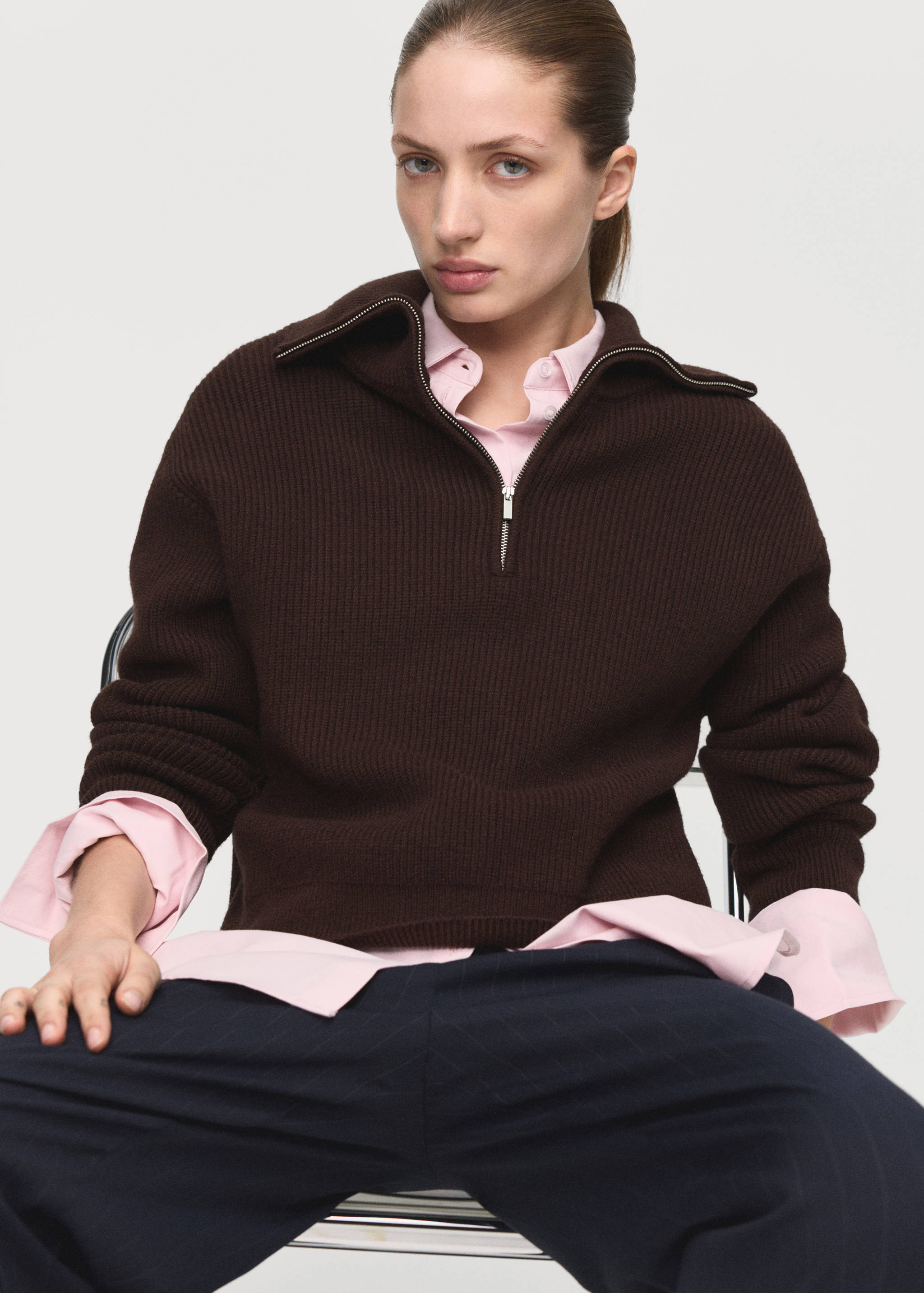 Sweater with contrasting zip collar - Medium plane