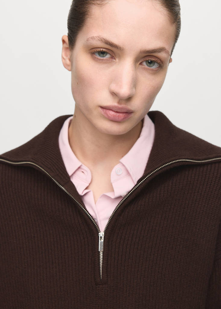 Sweater with contrasting zip collar — Chocolate
