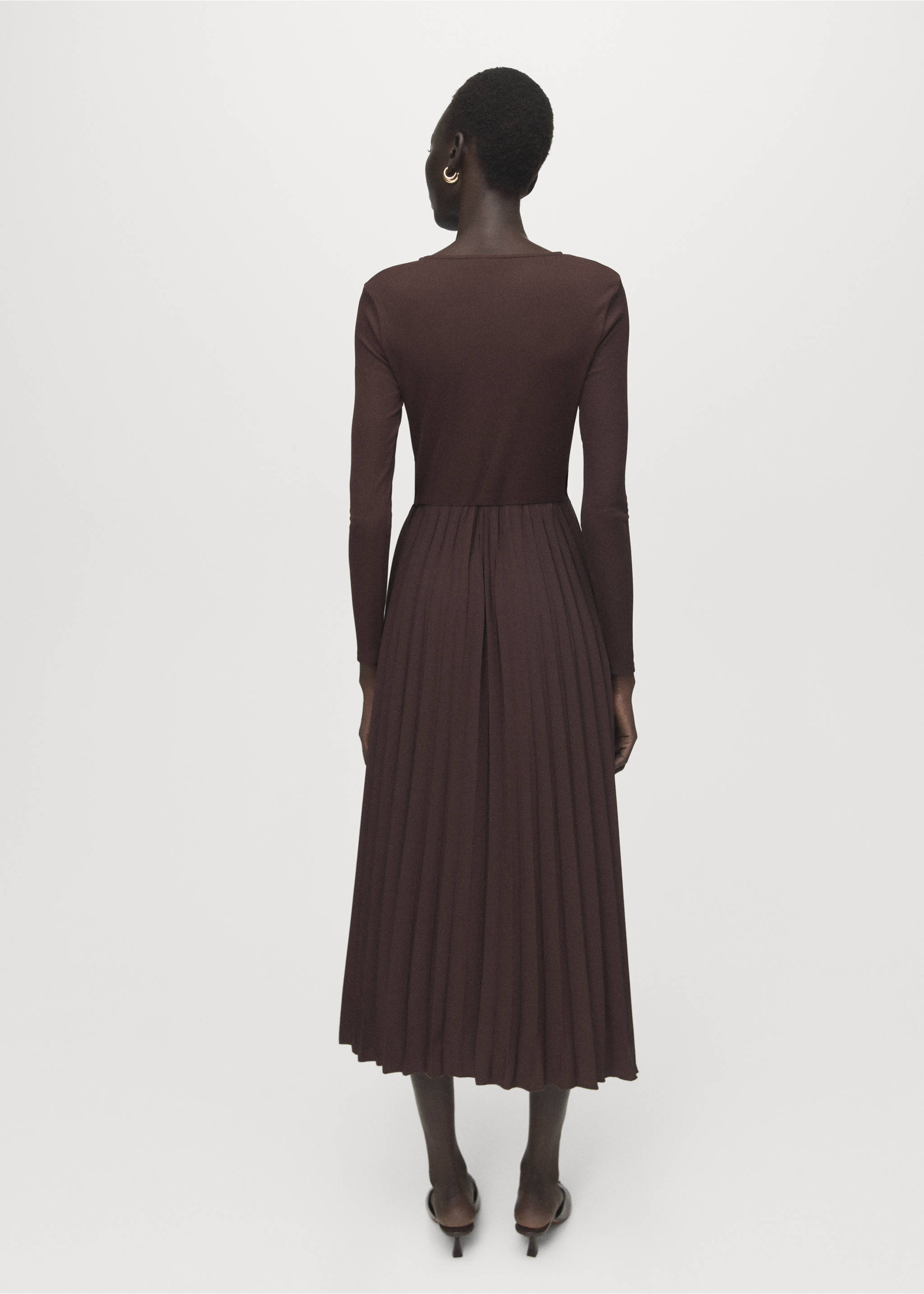 Flared midi-dress with belt - Reverse of the article, Chocolate. Ref: 27041334-00.