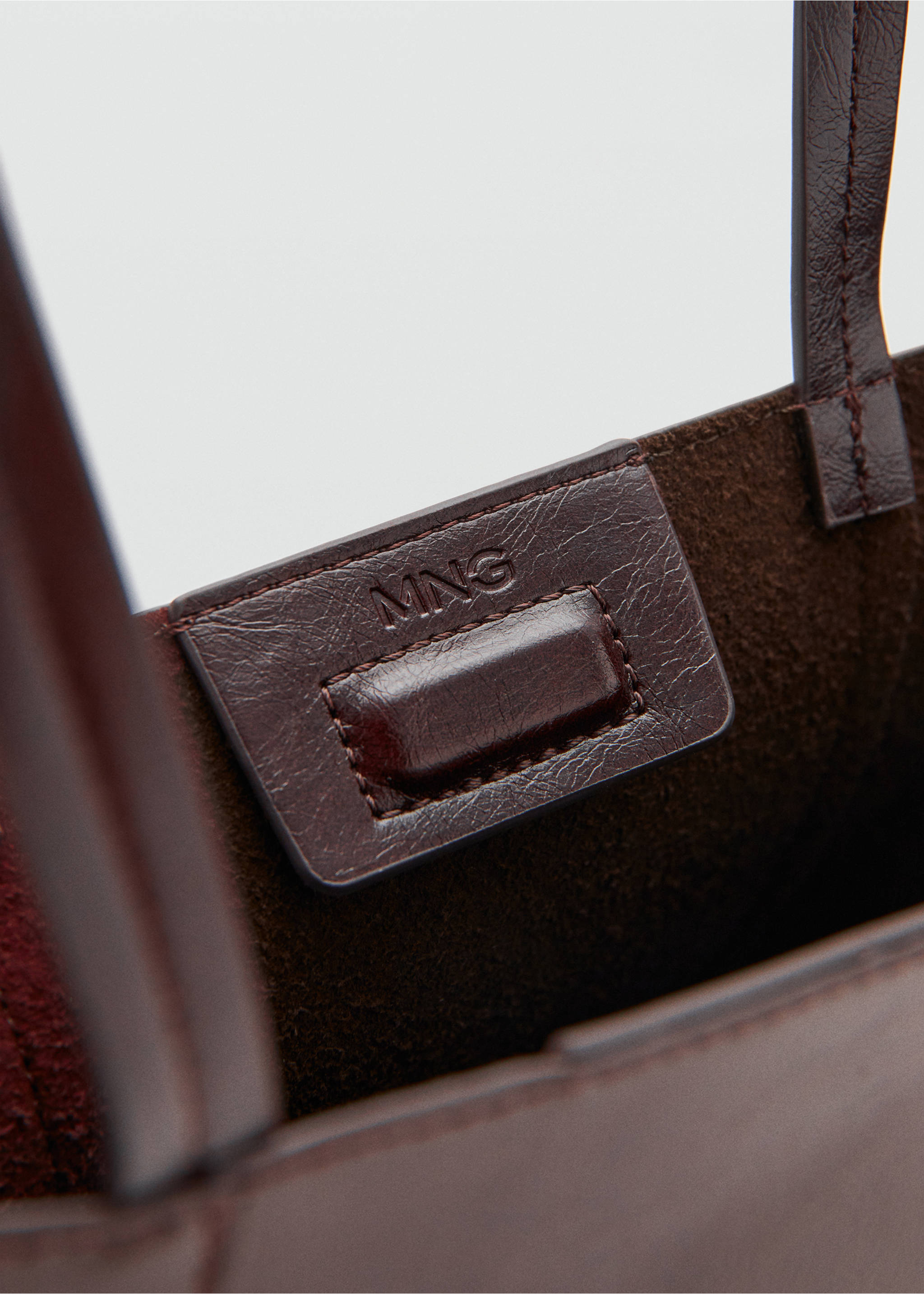 حقيبة شوبينغ متوسطة الحجم - تفاصيل المنتج 3, شوكولاتة. Ref: 27041343-00.