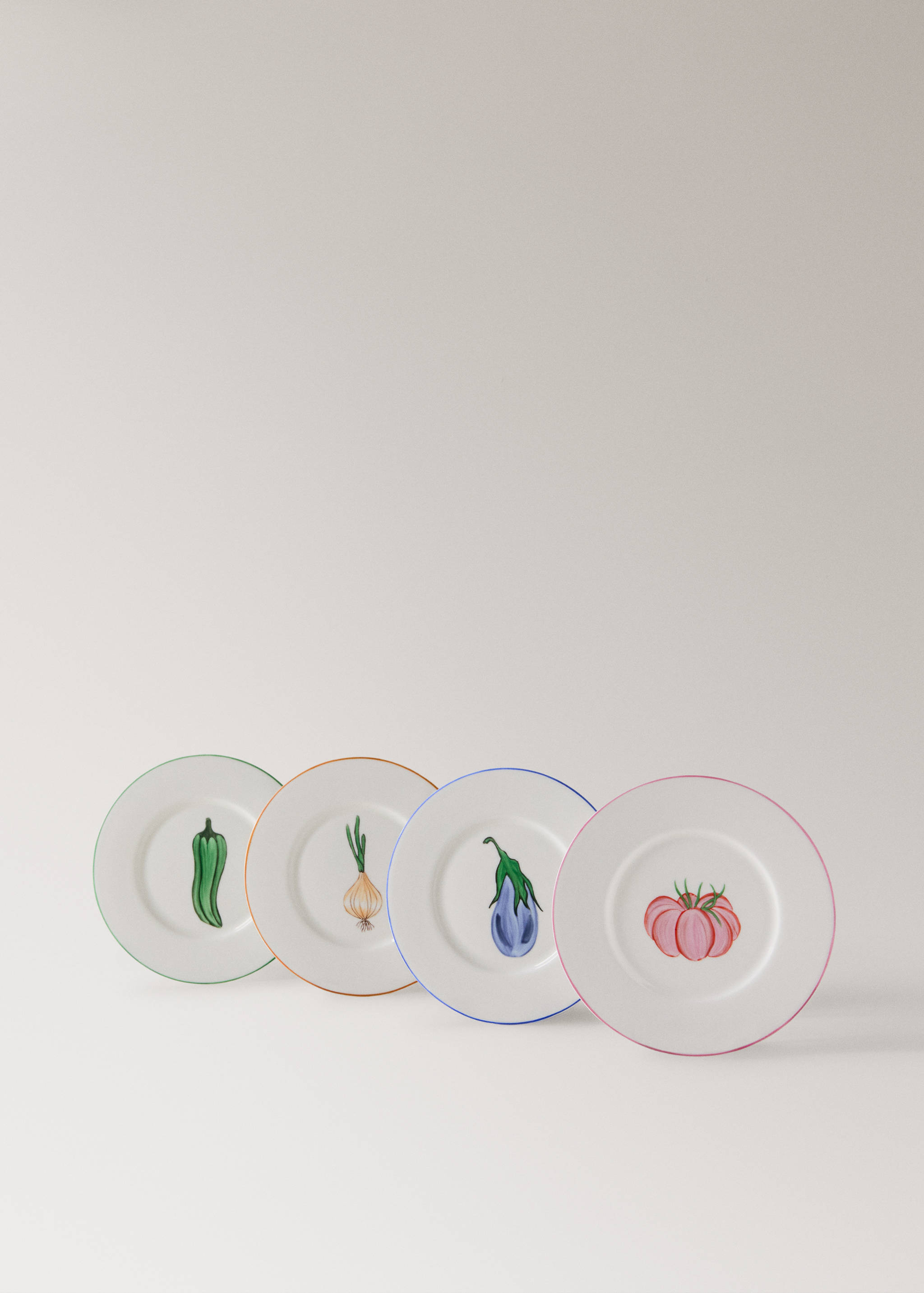Hand-painted pepper side plate - Details of the article 3