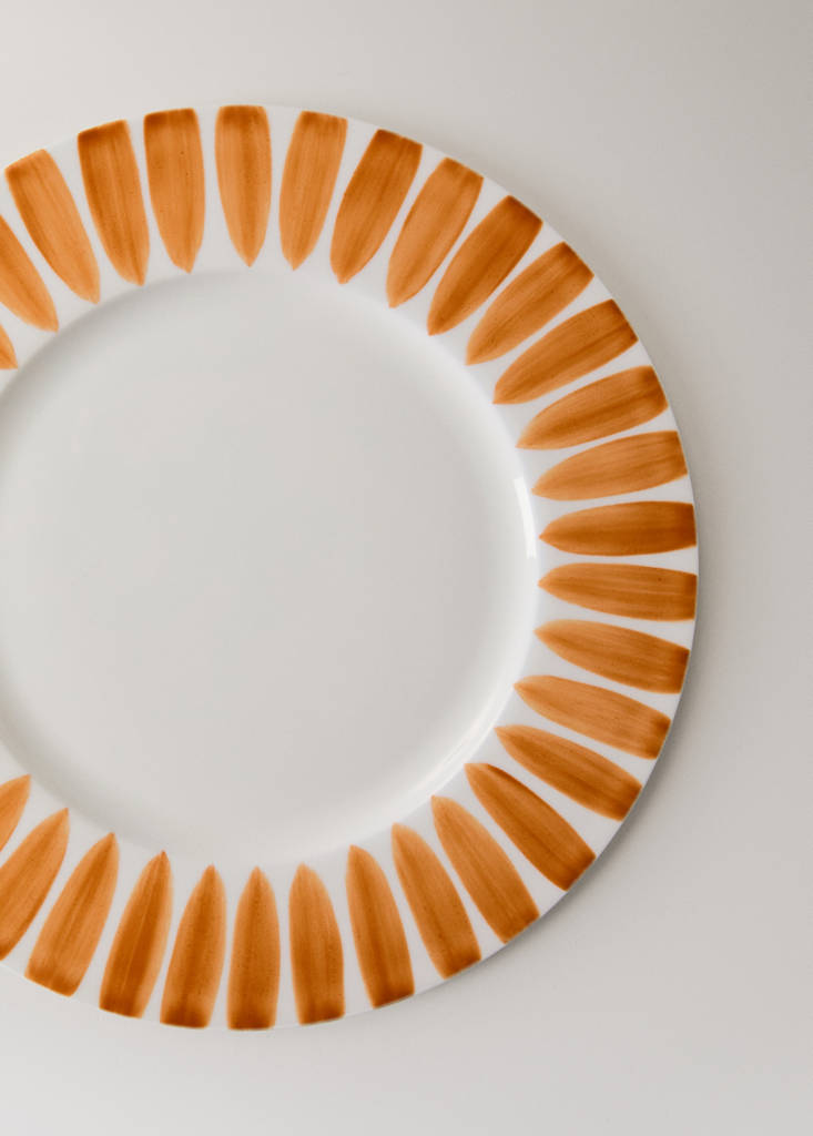 Flacher Teller Premium-Pinselstriche Bonne Porcelain — Weiß