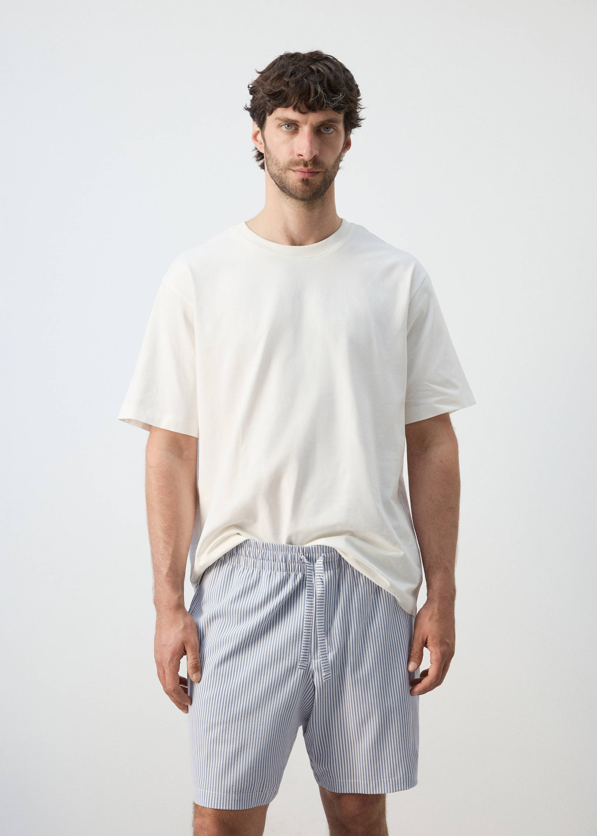 Pack pijama corto combinado - Plano medio