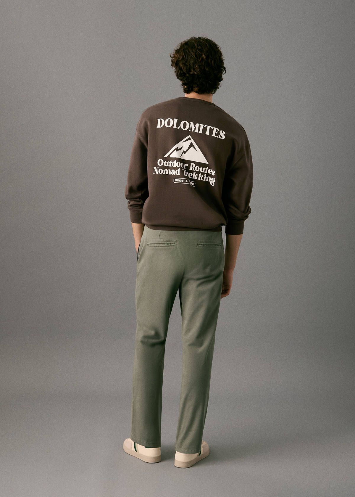 Plain chino trousers — Khaki