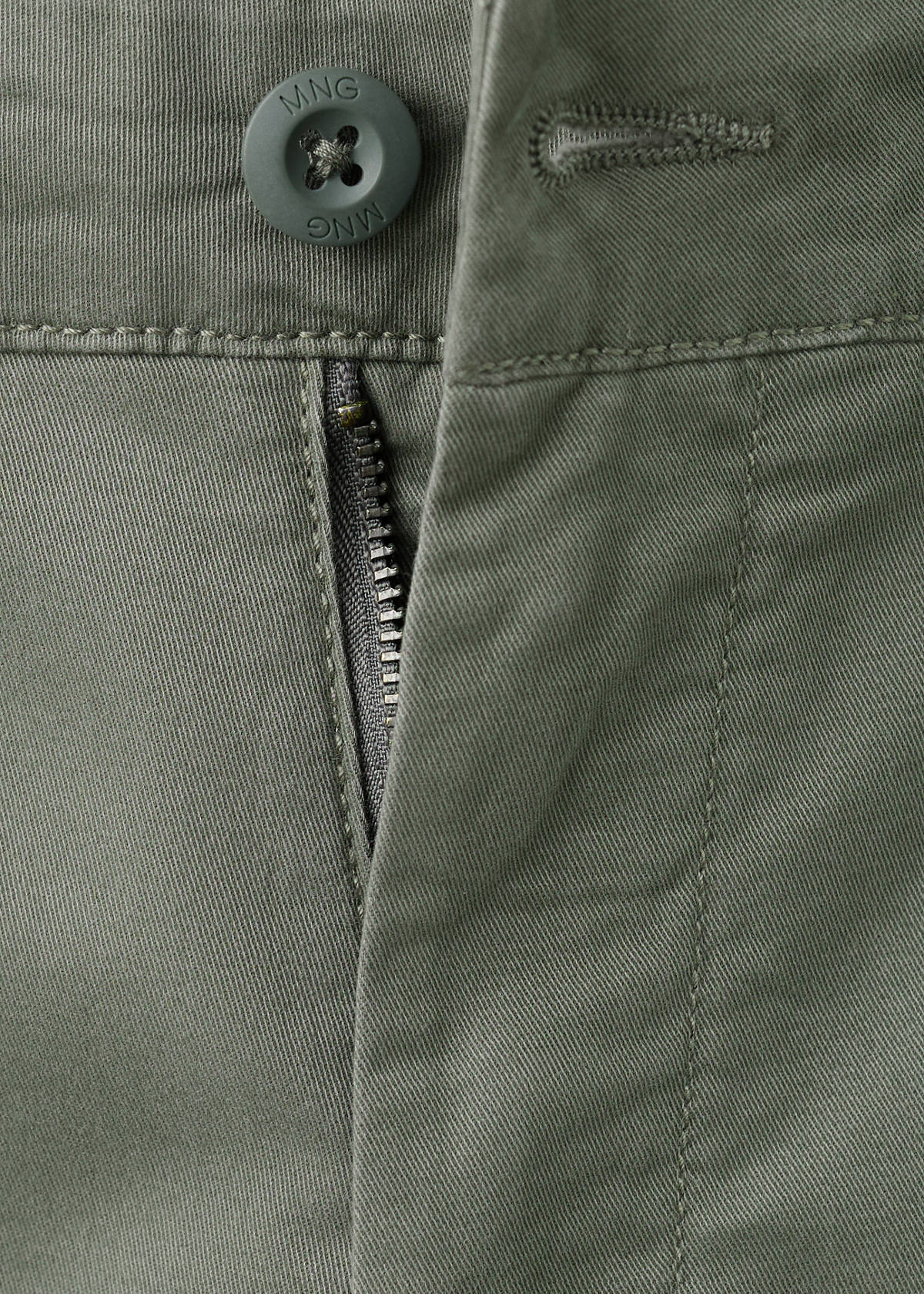 Plain chino trousers — Khaki