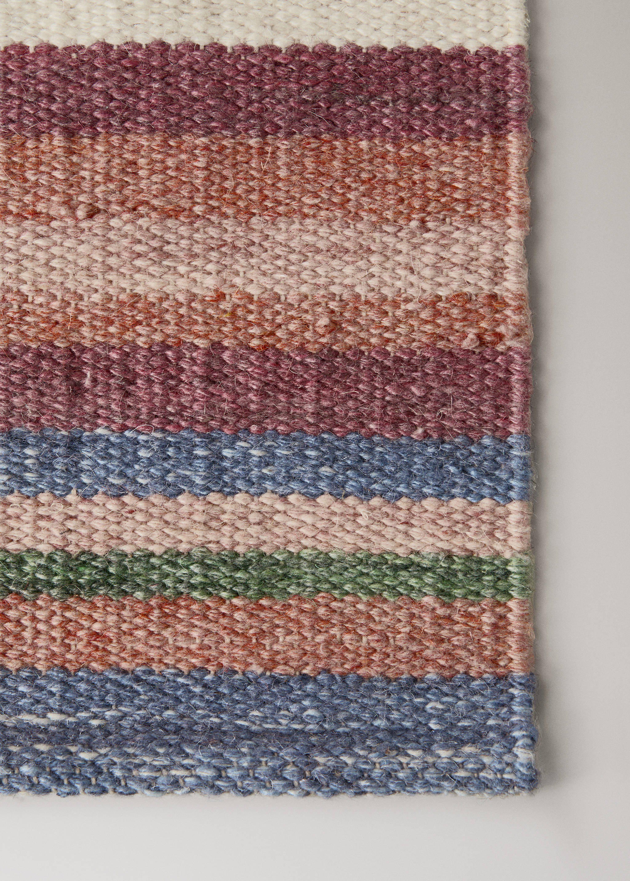 Large multicolour wool carpet - Details of the article 2