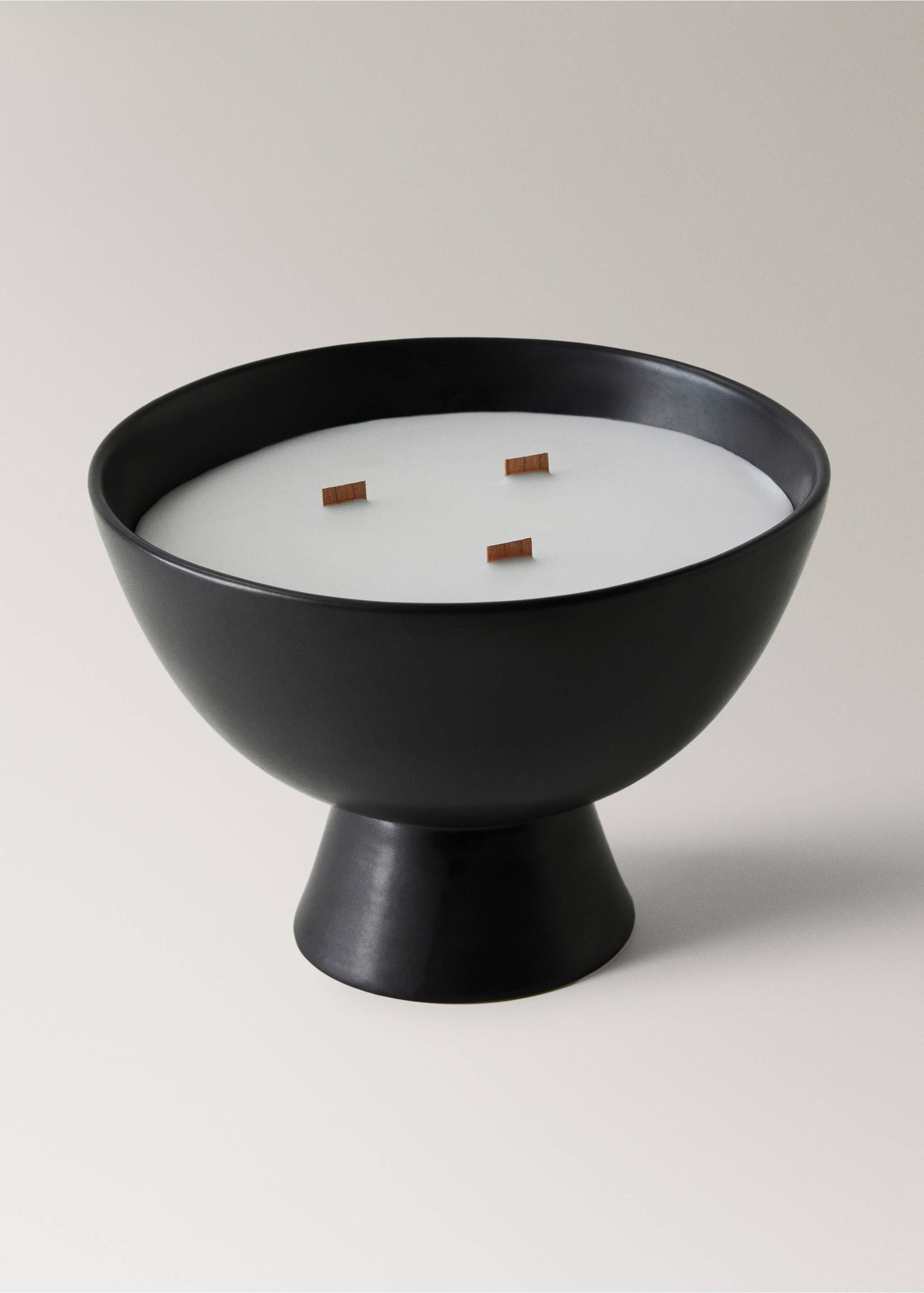 Bougie décorative à pied - Détail de l'article 3, Noir. Ref: 27041522-00.