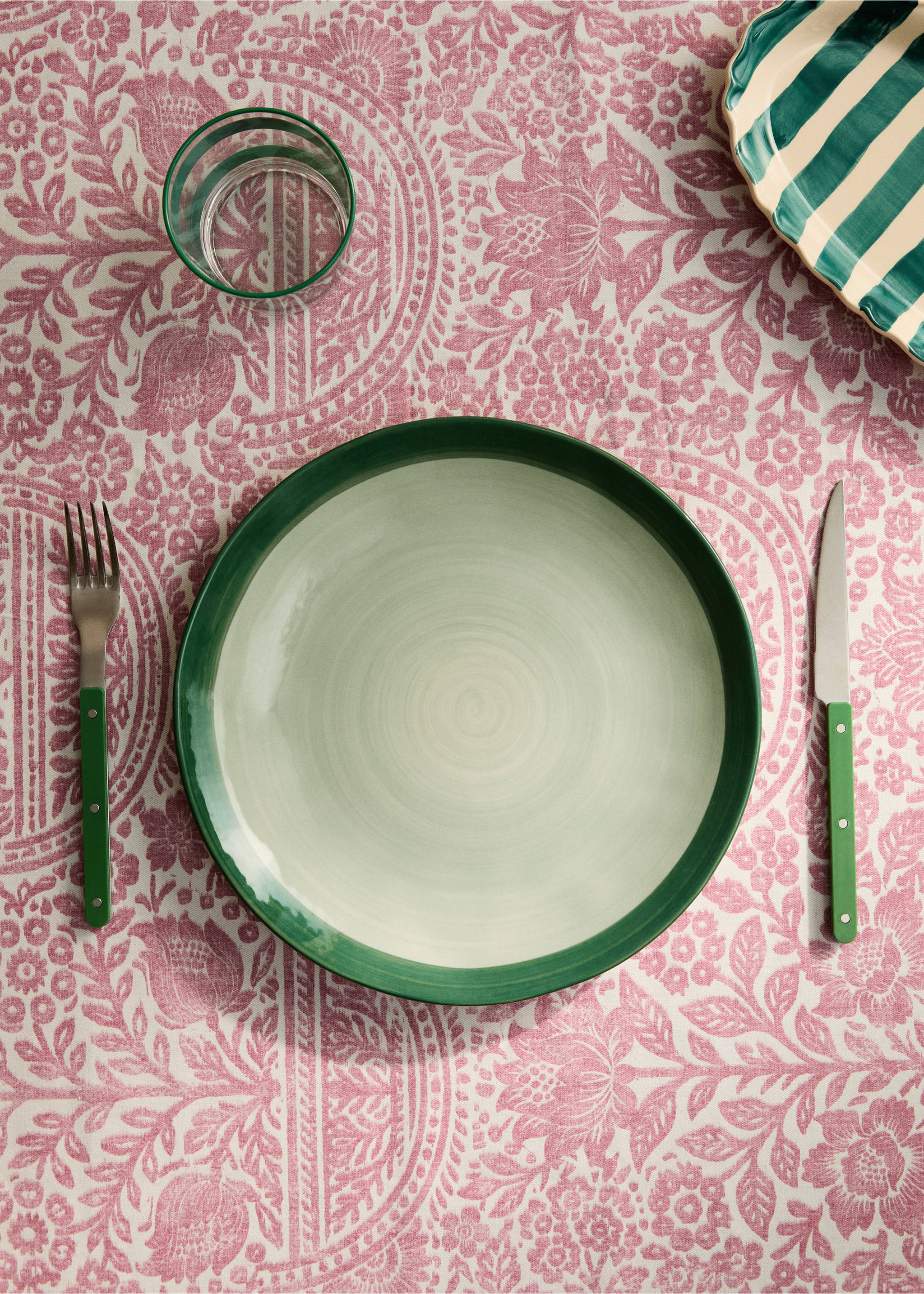 Spin wash stoneware flat plate - General plane, Forest Green. Ref: 27041524-00.