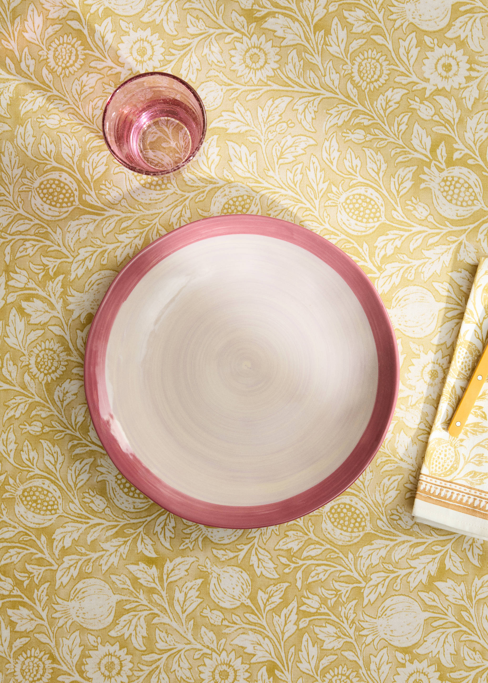 Spin wash stoneware flat plate - General plane