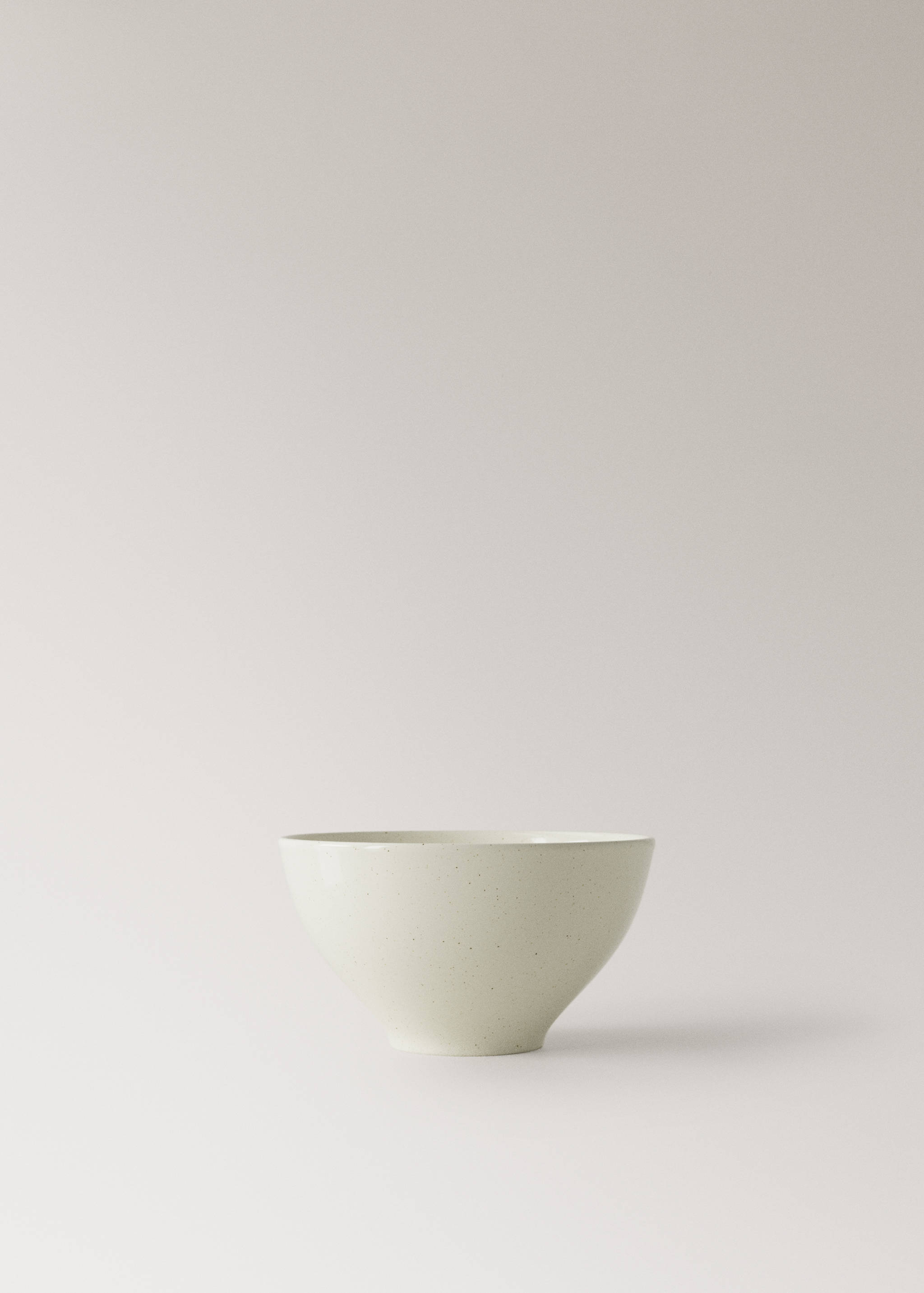 Kom van steengoed met stippen - Artikel zonder model