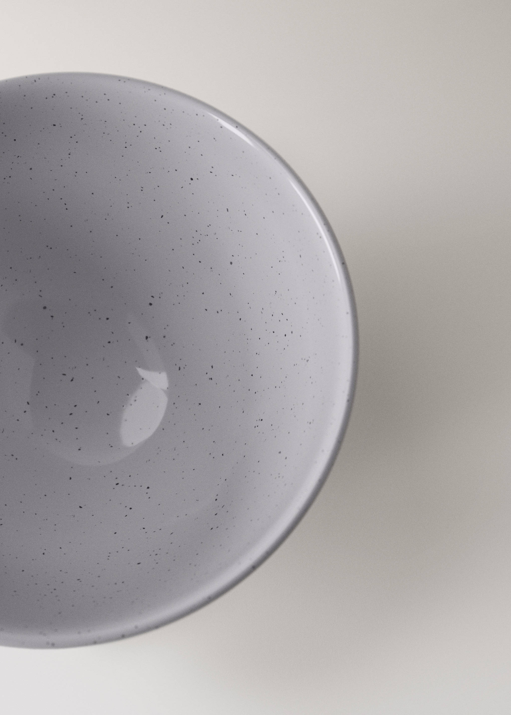 Schale aus Gres mit Punkten - Detail des Artikels 2