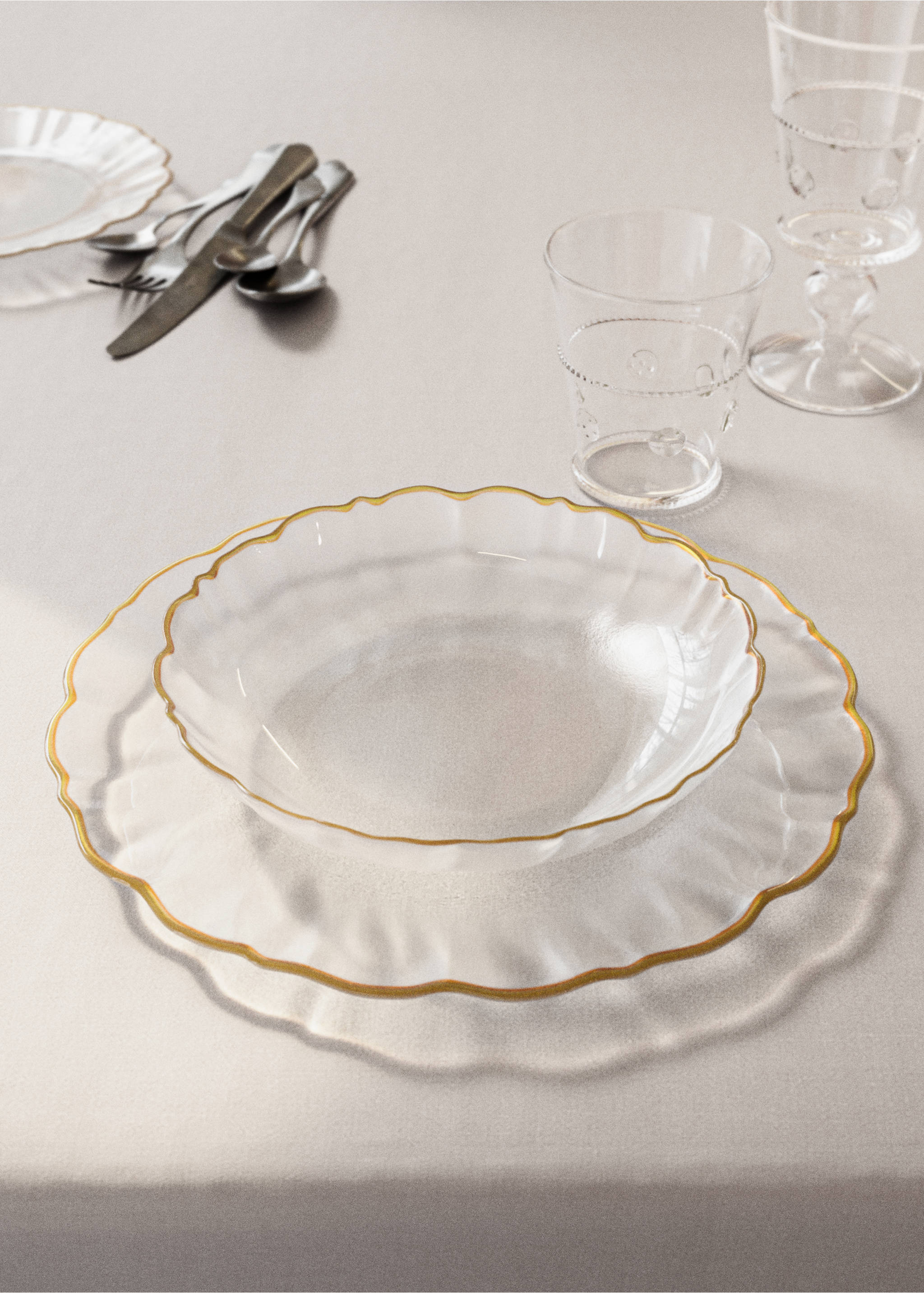 Schale aus Glas mit Kontrastdetail - Allgemeine Ansicht, Eisgrau. Ref: 27041531-00.