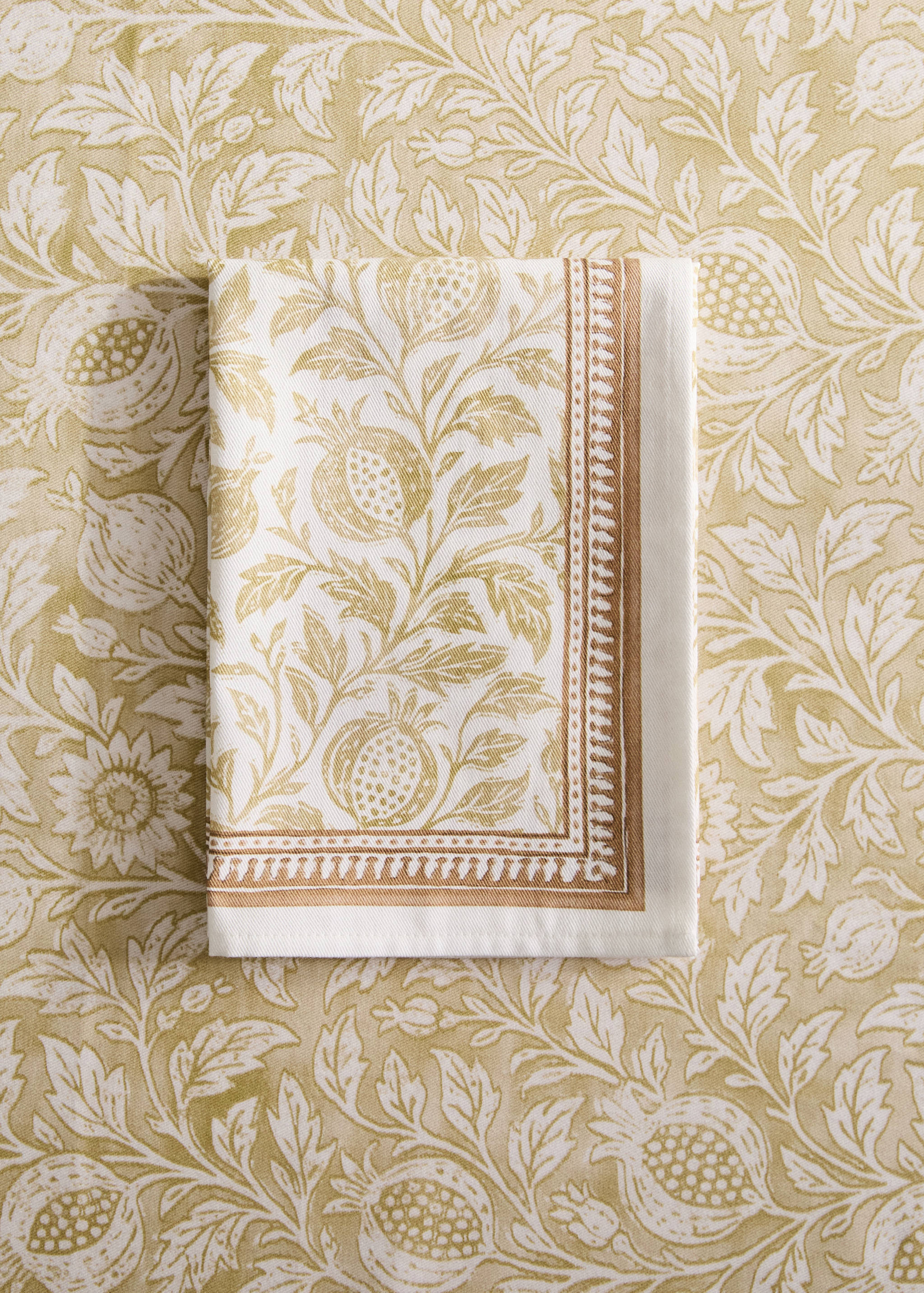 Block print style cotton napkins - General plane