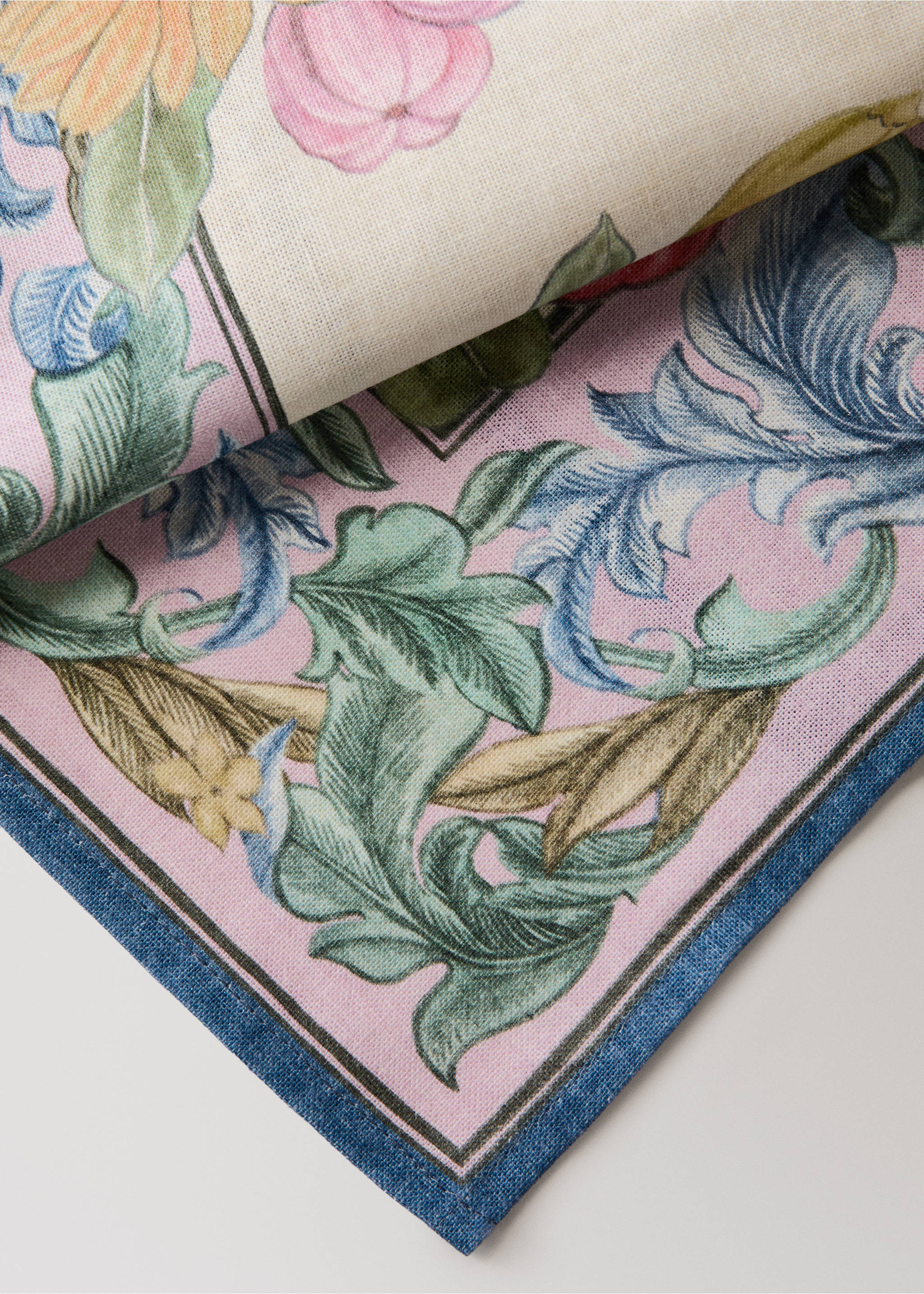 Fruit print cotton-linen napkins - Details of the article 2, Ecru. Ref: 27041534-00.