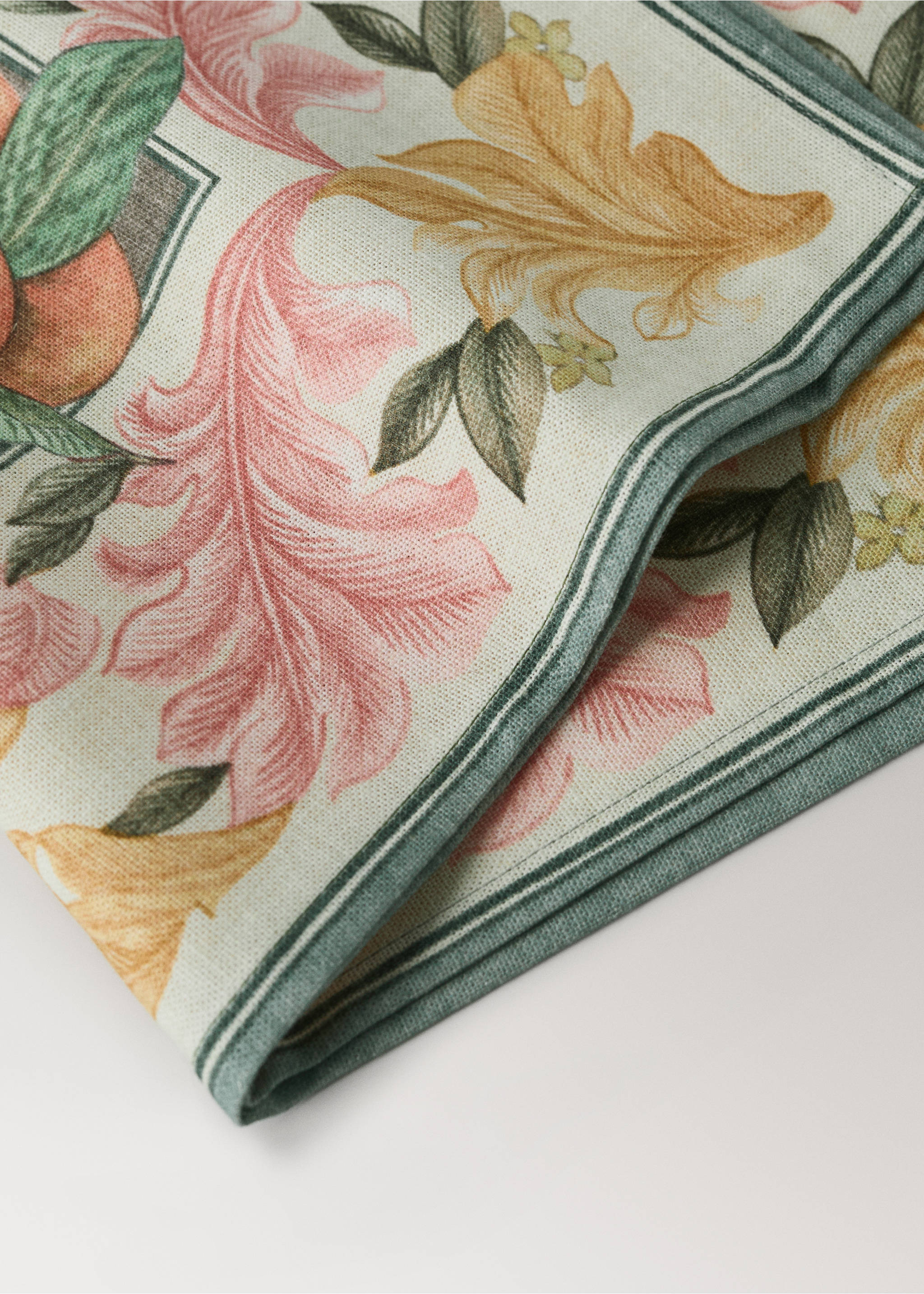 Fruit print cotton-linen napkins - Details of the article 2, Medium Brown. Ref: 27041534-00.